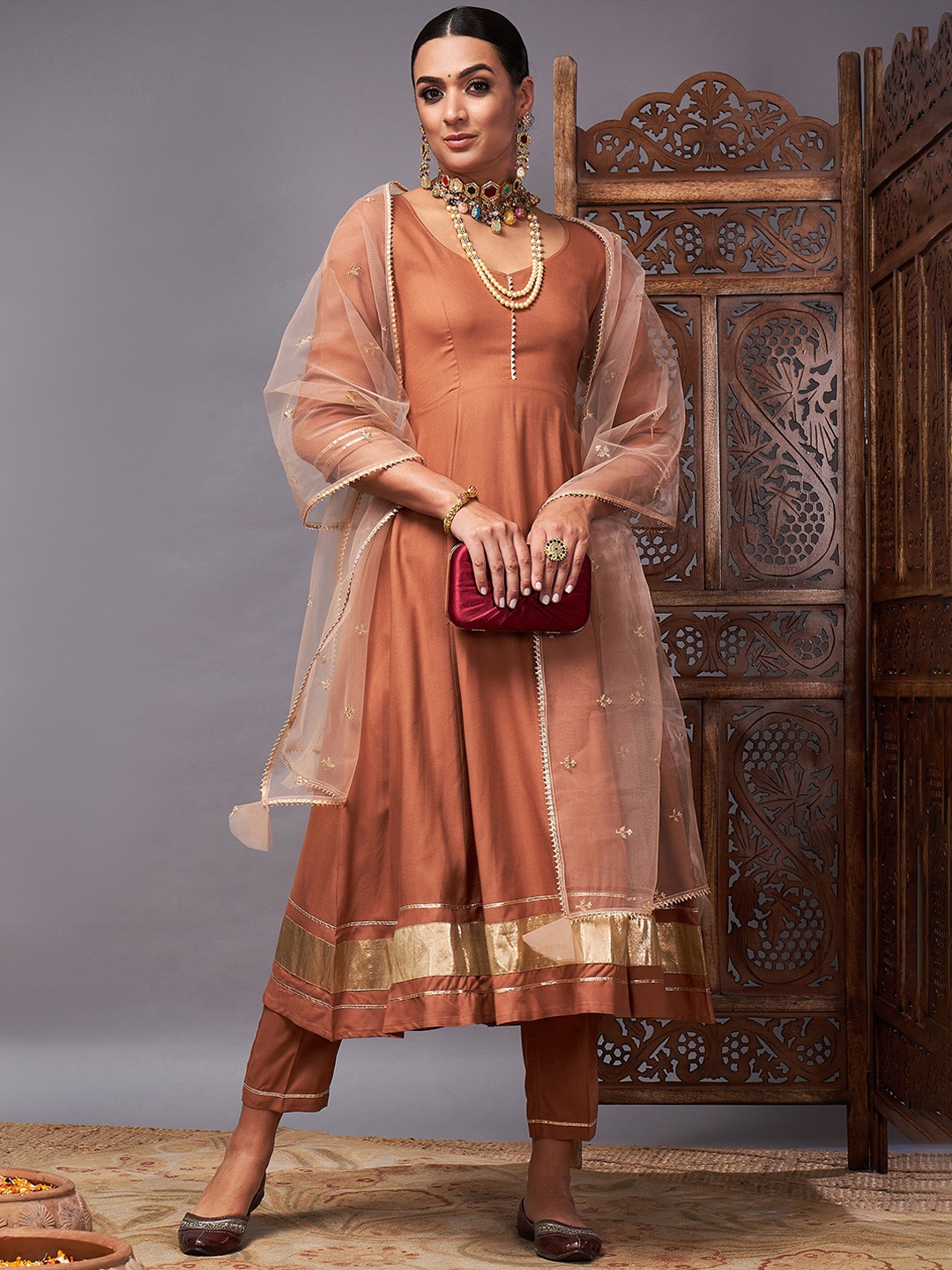 Shae by SASSAFRAS Brown Empire Gotta Pattai Anarkali Kurta with Trousers & With Dupatta
Shae by SASSAFRAS Brown Empire Gotta Pattai Anarkali Kurta with Trousers & With Dupatta