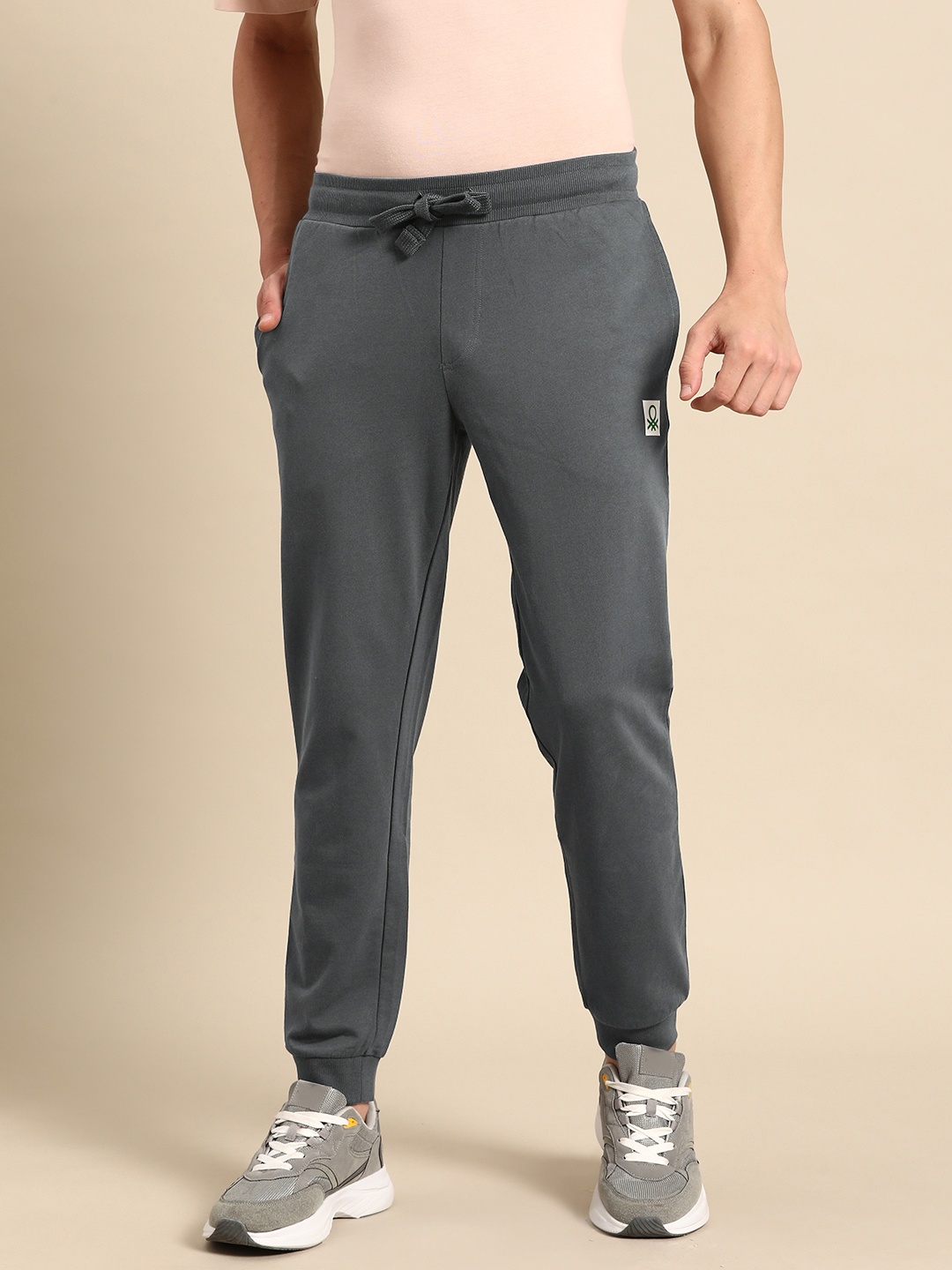 United Colors of Benetton Men Pure Cotton Joggers, Grey
