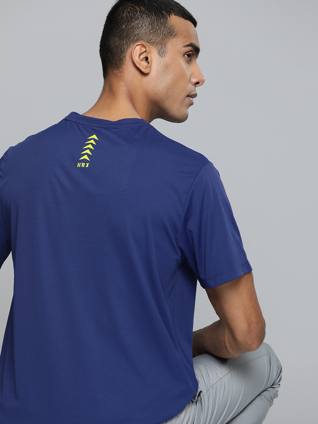 HRX by Hrithik Roshan Solid Rapid-Dry Minimal Brand Printed Training T-shirt, Navy blue
HRX by Hrithik Roshan Solid Rapid-Dry Minimal Brand Printed Training T-shirt, Navy blue