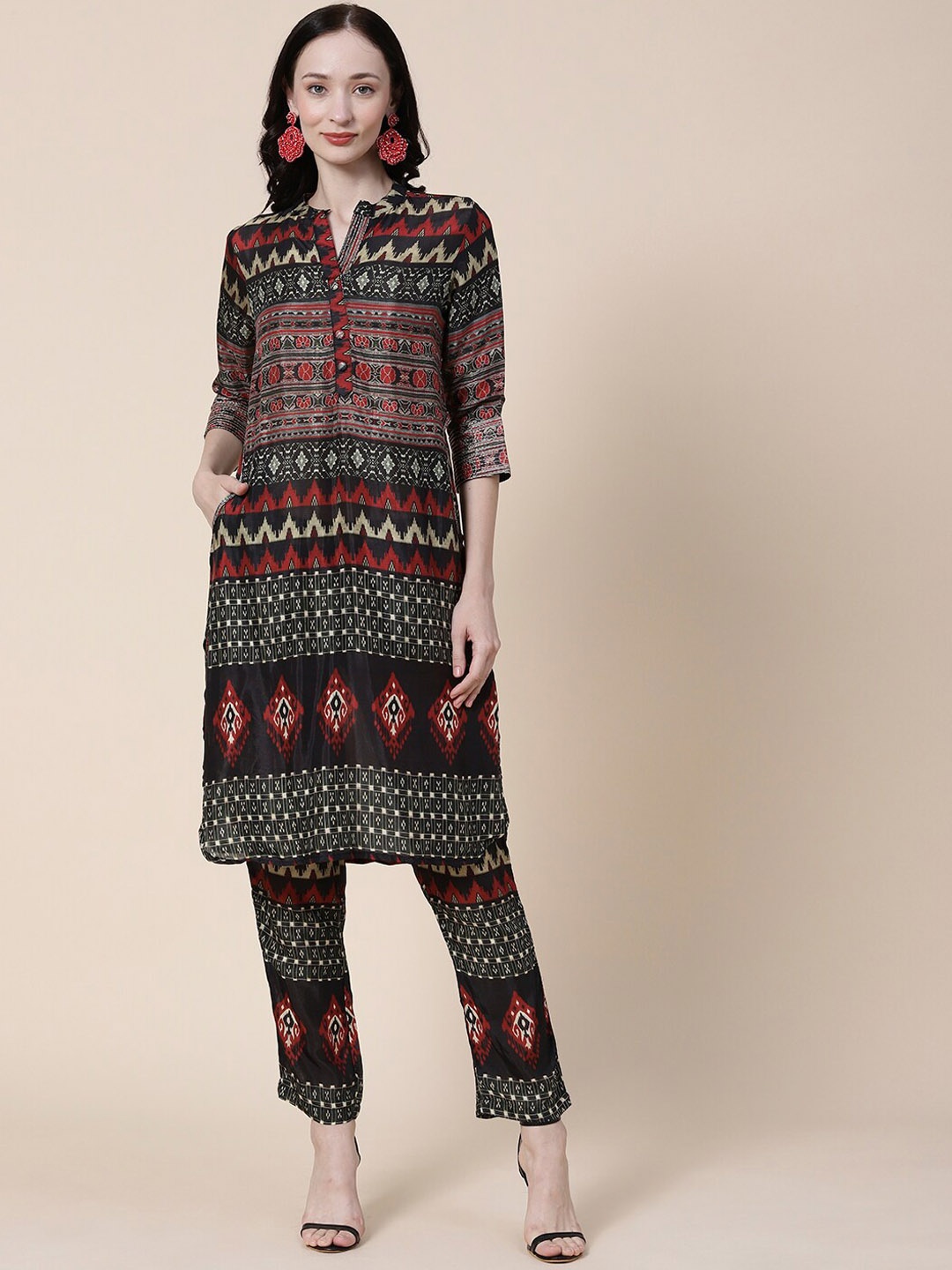 FASHOR Black Ikkat Ethnic Motifs Printed Mandarin Collar Regular Kurta with Trousers
FASHOR Black Ikkat Ethnic Motifs Printed Mandarin Collar Regular Kurta with Trousers