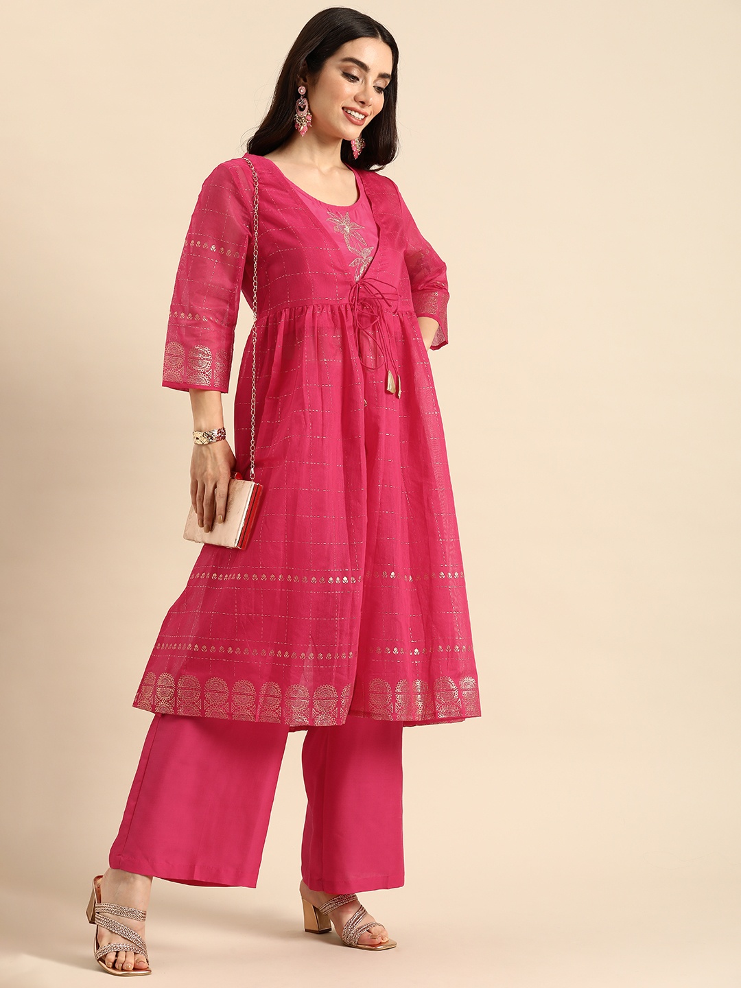 Anouk Ethnic Motifs Embroidered Regular Thread Work Top with Palazzos & Jacket, Fuchsia
Anouk Ethnic Motifs Embroidered Regular Thread Work Top with Palazzos & Jacket, Fuchsia