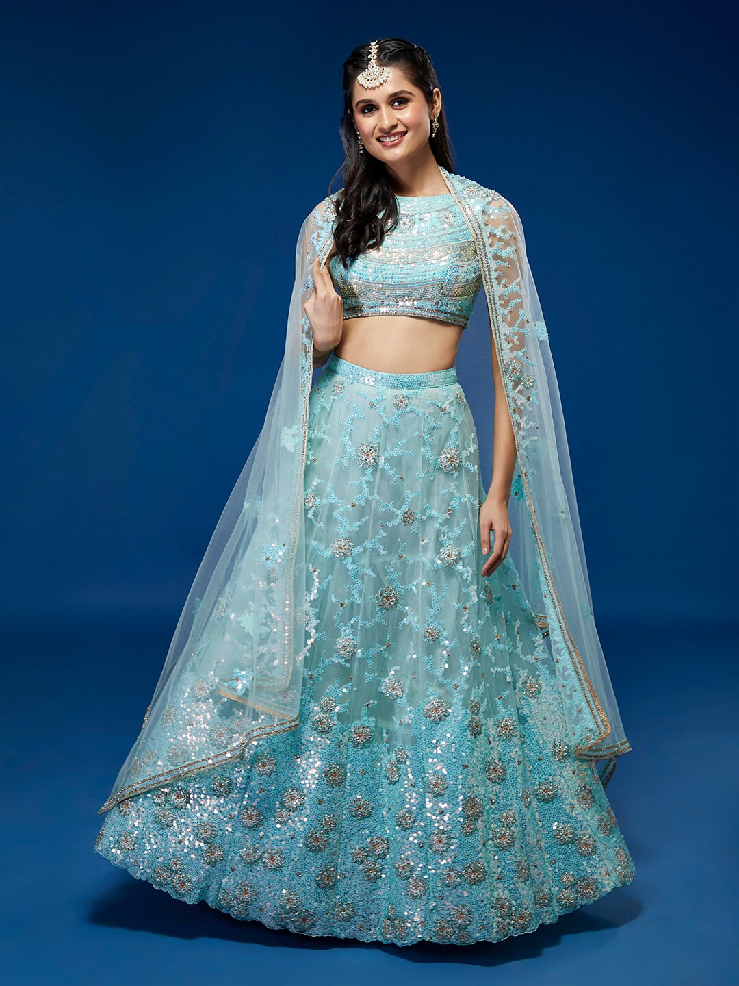panchhi Embroidered Sequinned Semi-Stitched Lehenga & Unstitched Blouse With, Turquoise blue
panchhi Embroidered Sequinned Semi-Stitched Lehenga & Unstitched Blouse With, Turquoise blue