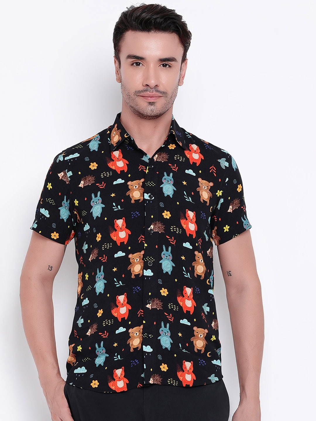 Shurtz N Skurtz Graphic Printed Relaxed Regular Fit Spread Collar Cotton Casual Shirt, Black
Shurtz N Skurtz Graphic Printed Relaxed Regular Fit Spread Collar Cotton Casual Shirt, Black