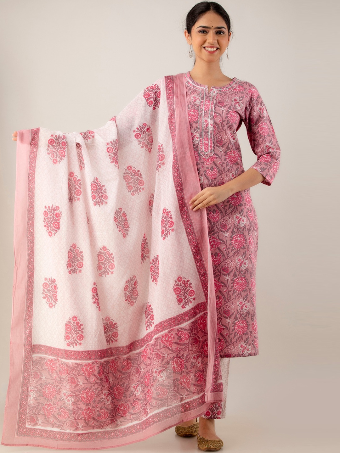 Readiprint Fashions Floral Printed Regular Pure Cotton Kurta With Palazzos & Dupatta, Pink
Readiprint Fashions Floral Printed Regular Pure Cotton Kurta With Palazzos & Dupatta, Pink
