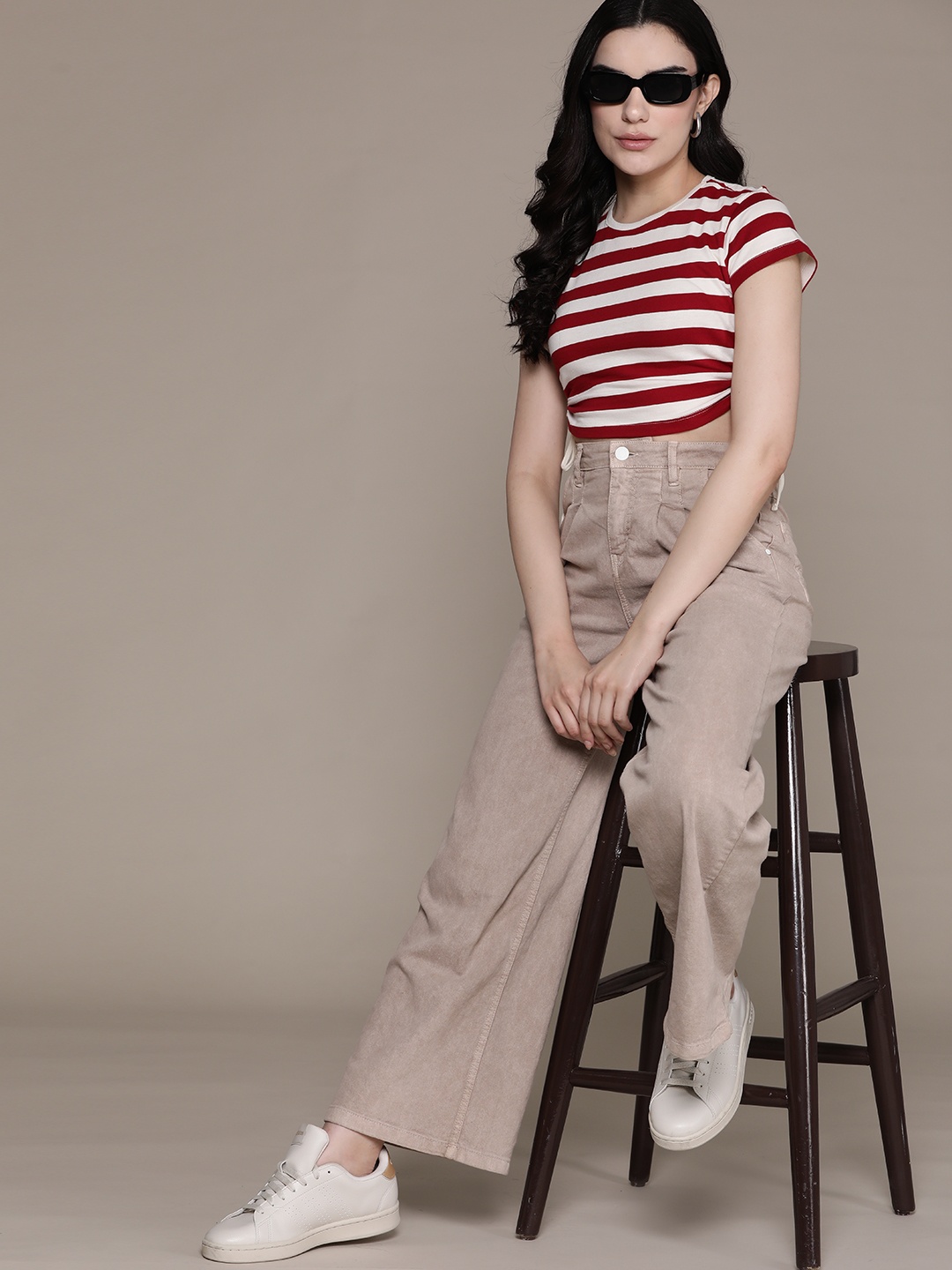 The Roadster Lifestyle Co. Striped Pure Cotton Cut Outs Detailed Slim Fit Crop T-shirt, Red
The Roadster Lifestyle Co. Striped Pure Cotton Cut Outs Detailed Slim Fit Crop T-shirt, Red