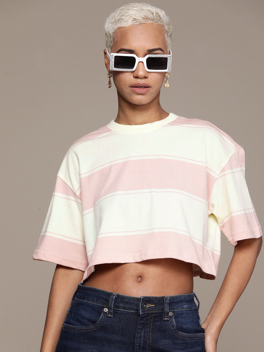 The Roadster Lifestyle Co. Drop-Shoulder Sleeves Striped Pure Cotton Boxy T-shirt, Off white
The Roadster Lifestyle Co. Drop-Shoulder Sleeves Striped Pure Cotton Boxy T-shirt, Off white