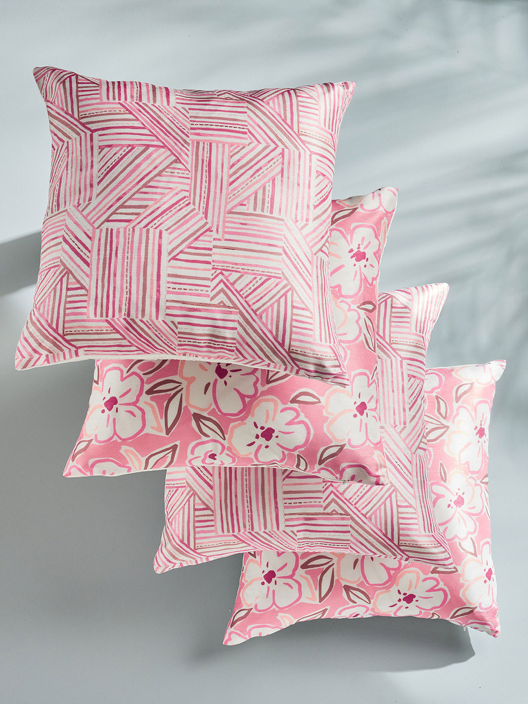 Home Centre Spinel Peach-Coloured & White 4 Pieces Floral Square Cushion Covers
Home Centre Spinel Peach-Coloured & White 4 Pieces Floral Square Cushion Covers