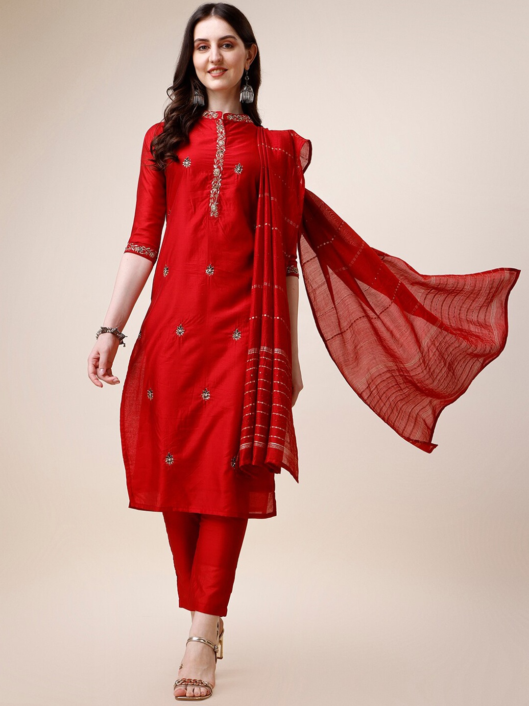 Berrylicious Ethnic Motifs Embroidered Chanderi Silk Kurta With Trousers & Dupatta, Red
Berrylicious Ethnic Motifs Embroidered Chanderi Silk Kurta With Trousers & Dupatta, Red