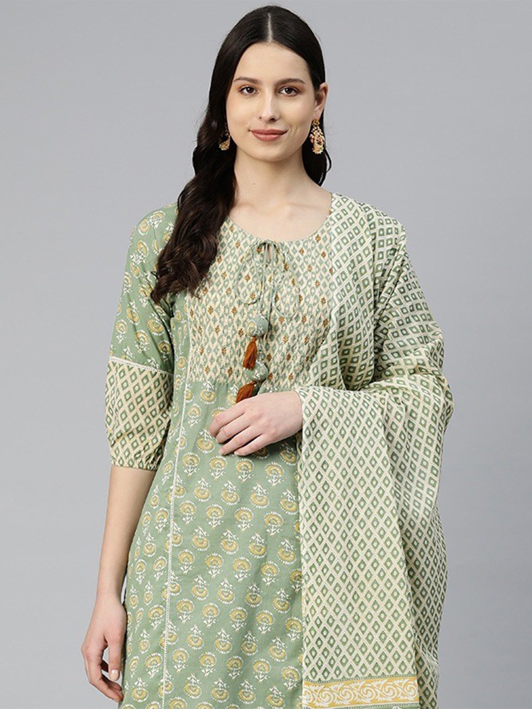 Readiprint Women Floral Printed Pure Cotton Kurta with Trousers & With Dupatta, Green
Readiprint Women Floral Printed Pure Cotton Kurta with Trousers & With Dupatta, Green