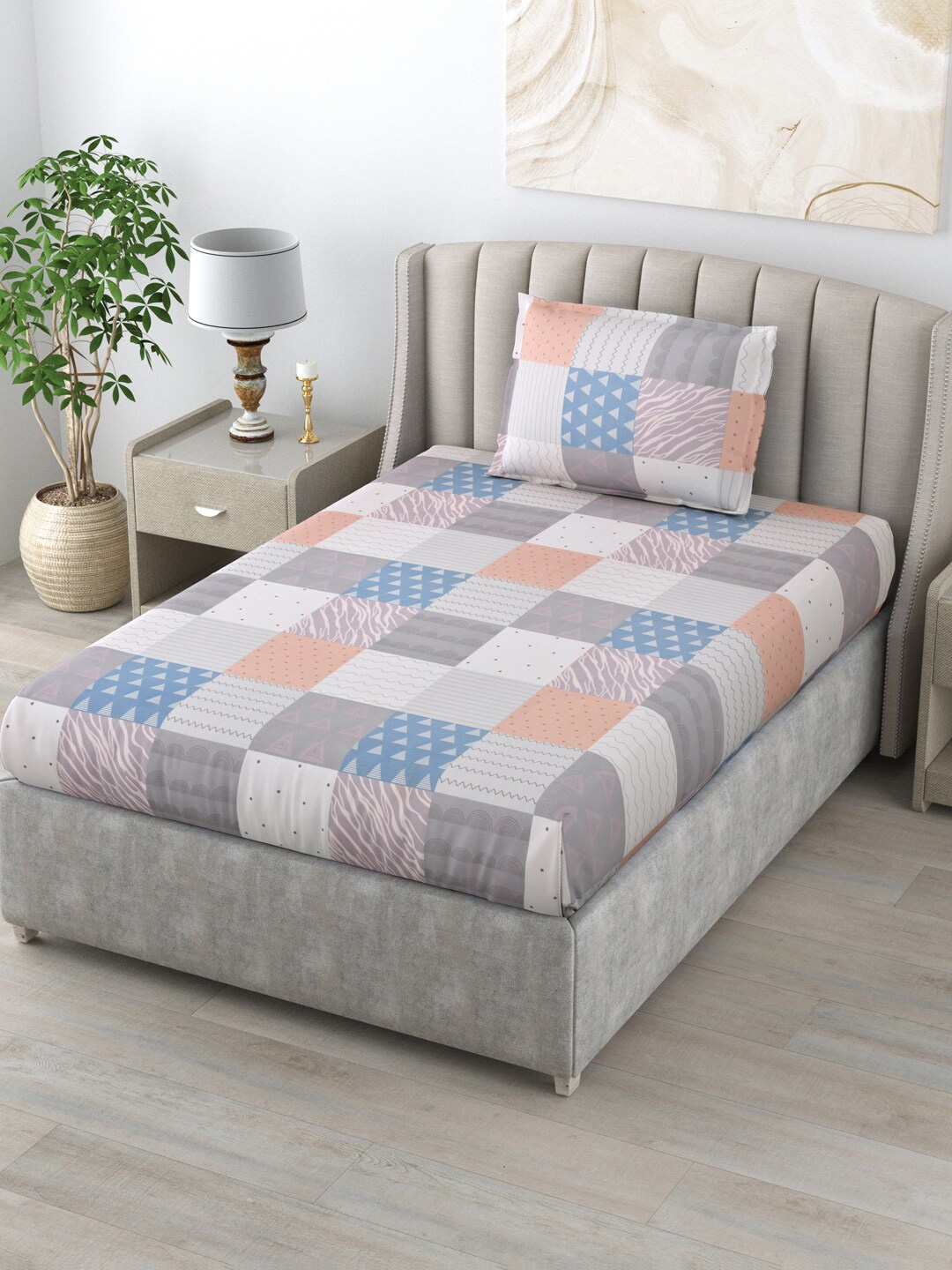 Salona Bichona White & Peach-Coloured Geometric 144 TC Single Bedsheet With 1 Pillow Cover
Salona Bichona White & Peach-Coloured Geometric 144 TC Single Bedsheet With 1 Pillow Cover