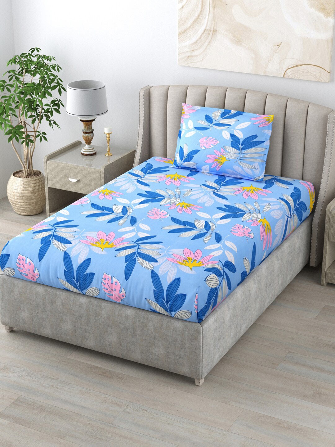 Salona Bichona Turquoise Blue & White Floral 144 TC Single Bedsheet With 1 Pillow Cover
Salona Bichona Turquoise Blue & White Floral 144 TC Single Bedsheet With 1 Pillow Cover