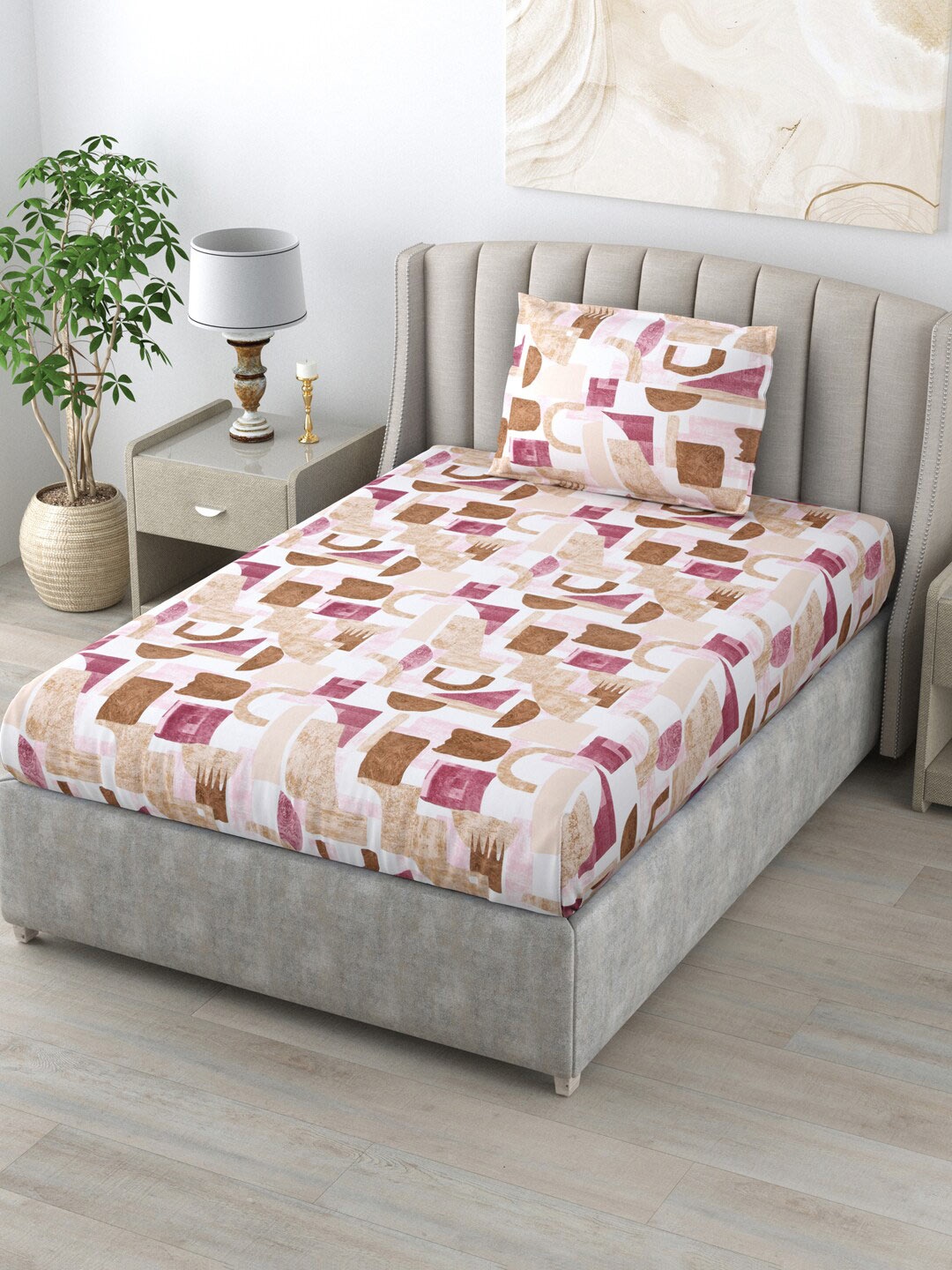 Salona Bichona Beige & Brown Geometric 120 TC Single Bedsheet With 1 Pillow Cover
Salona Bichona Beige & Brown Geometric 120 TC Single Bedsheet With 1 Pillow Cover