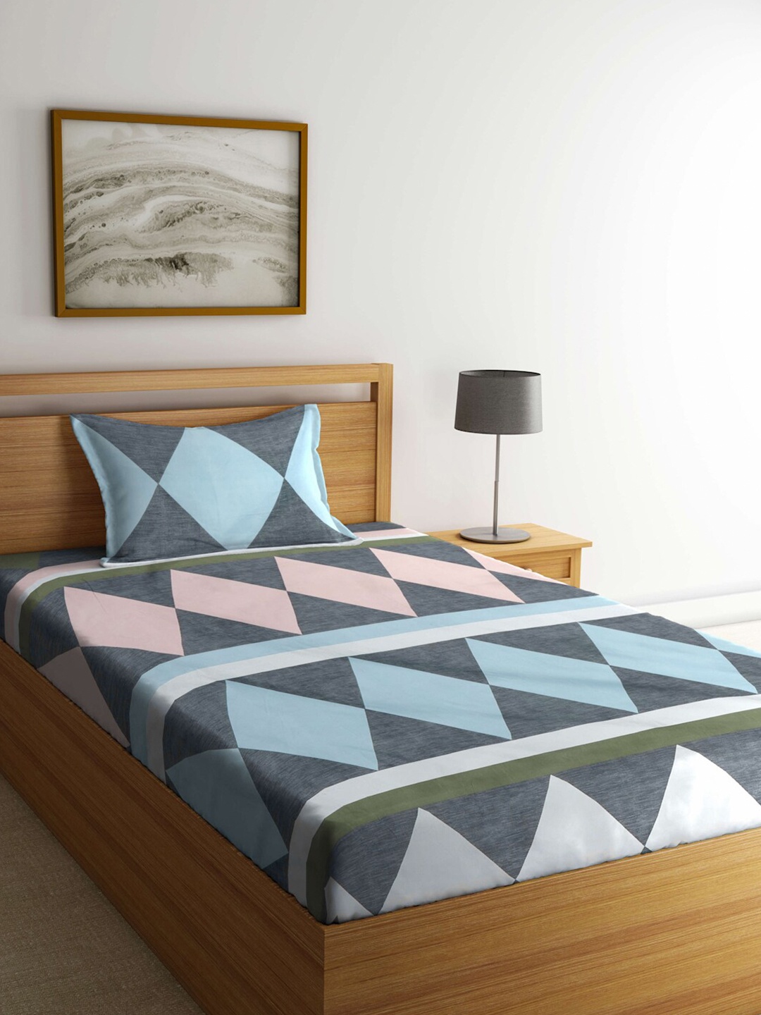 KLOTTHE Grey & Pink Geometric-Printed 300TC Fitted Single Bedsheet With 1 Pillow Cover
KLOTTHE Grey & Pink Geometric-Printed 300TC Fitted Single Bedsheet With 1 Pillow Cover