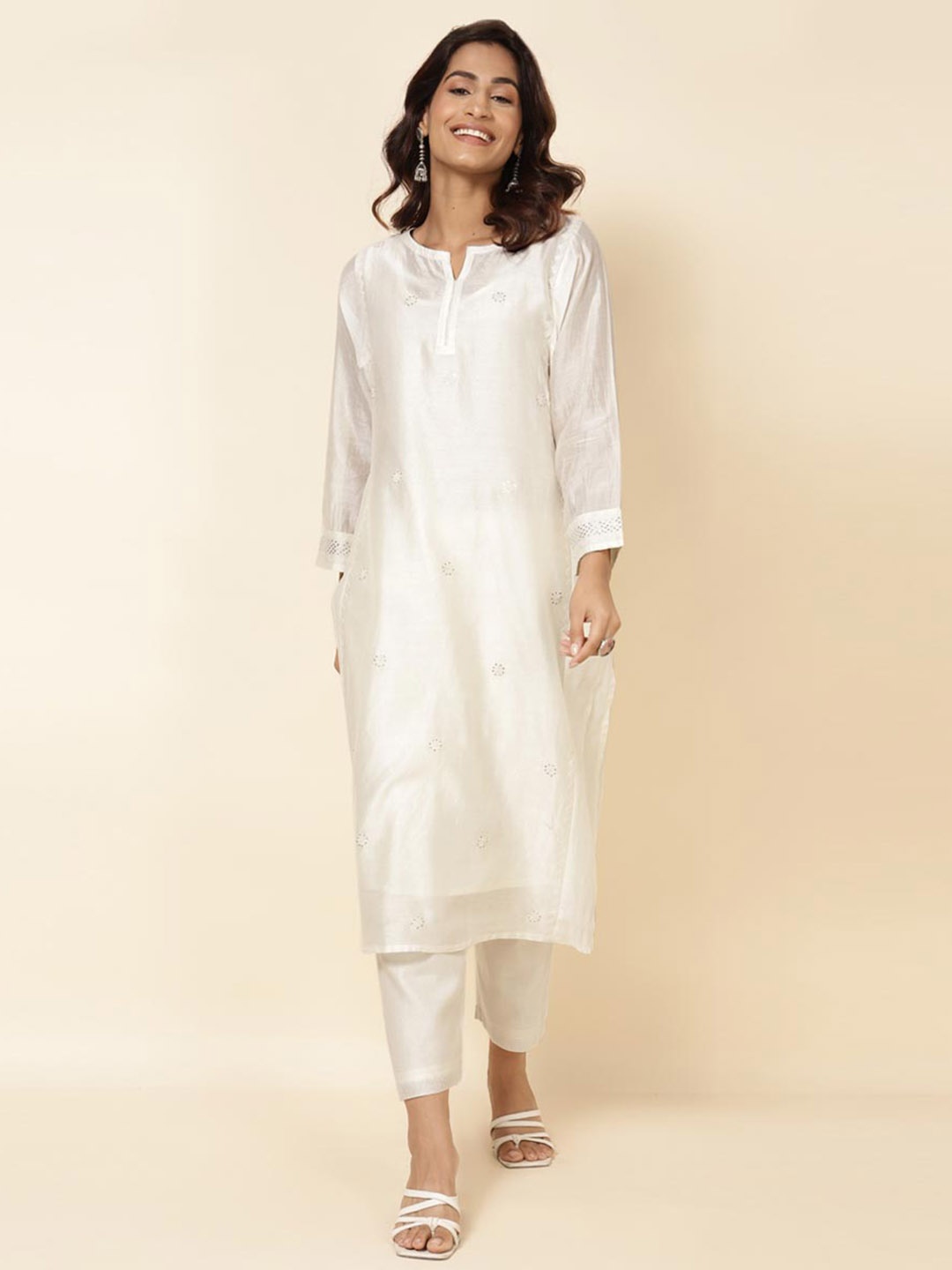 Fabindia Ethnic Motifs Embroidered Cotton Silk Chikankari Kurta with Trousers, Off white
Fabindia Ethnic Motifs Embroidered Cotton Silk Chikankari Kurta with Trousers, Off white