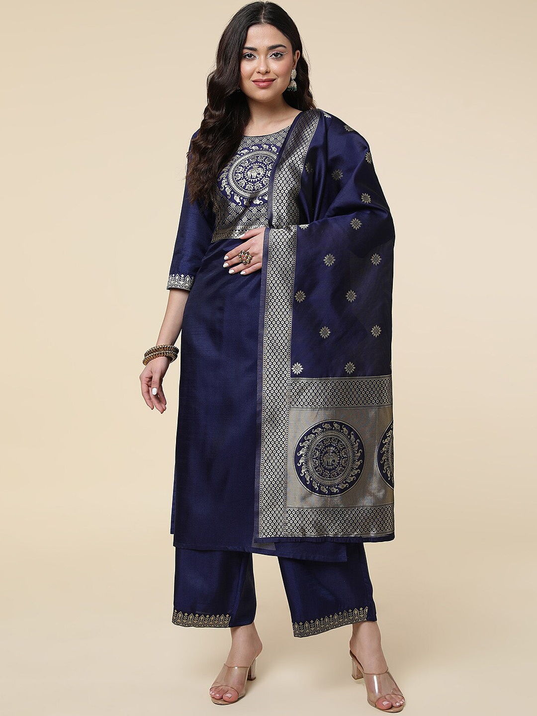 HERE&NOW Blue & Silver-Toned Ethnic Motifs Woven Design Kurta with Trousers & Dupatta
HERE&NOW Blue & Silver-Toned Ethnic Motifs Woven Design Kurta with Trousers & Dupatta