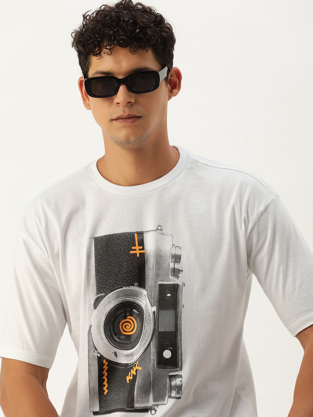 Kook N Keech Graphic Printed Drop-Shoulder Sleeves Pure Cotton Oversized T-shirt, White
Kook N Keech Graphic Printed Drop-Shoulder Sleeves Pure Cotton Oversized T-shirt, White