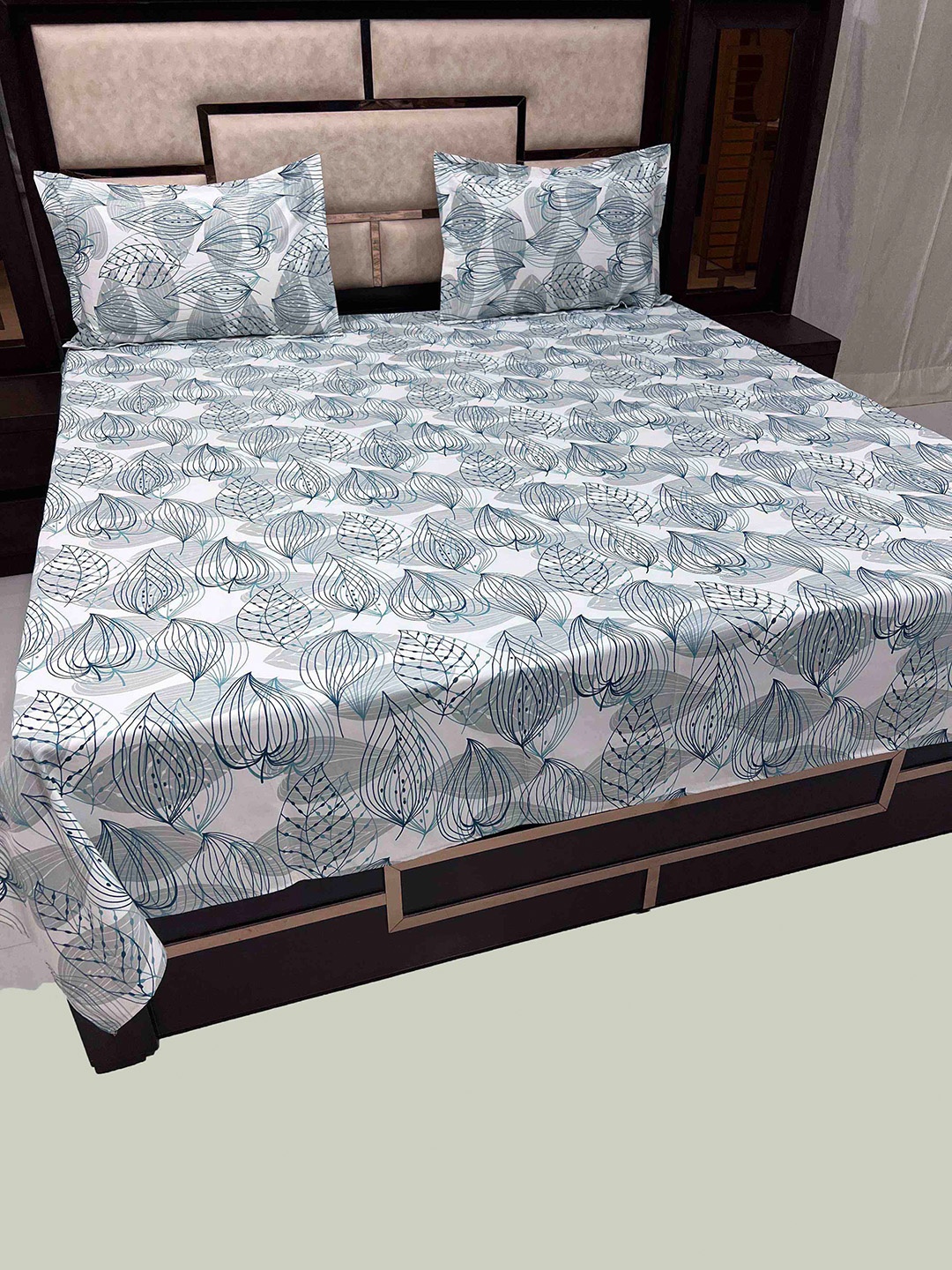 Pure Decor White & Grey Floral 250 TC Pure Cotton Queen Bedsheet with 2 Pillow Covers
Pure Decor White & Grey Floral 250 TC Pure Cotton Queen Bedsheet with 2 Pillow Covers