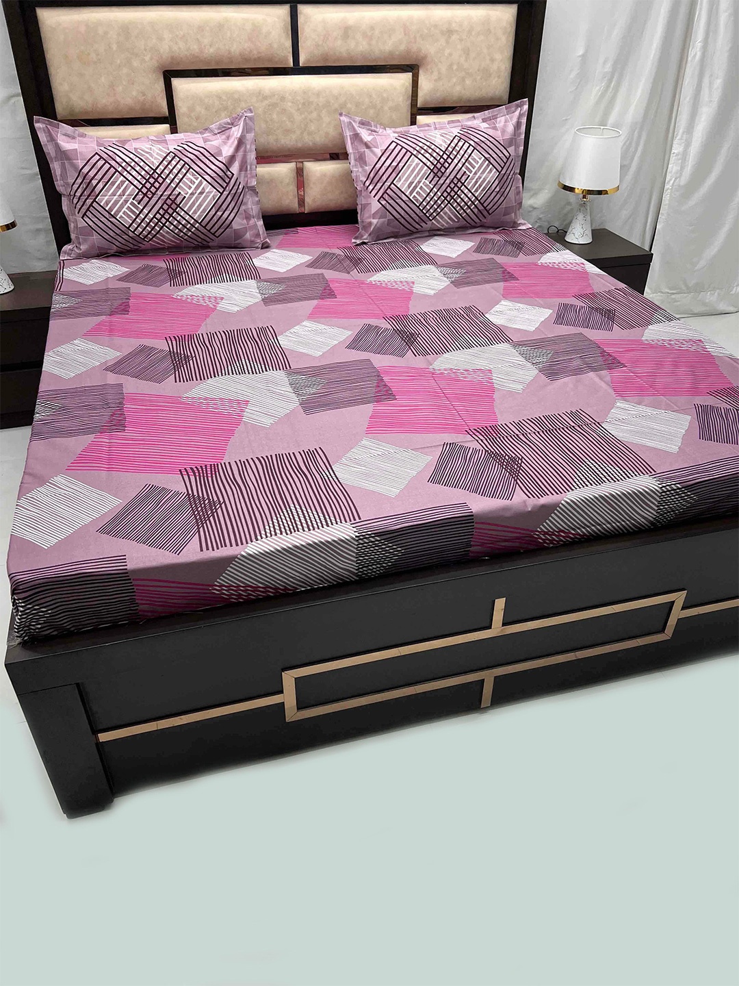 Pure Decor Lifestyle Fur Purple 350 TC Pure Cotton Super King Bedsheet & 2 Pillow Covers
Pure Decor Lifestyle Fur Purple 350 TC Pure Cotton Super King Bedsheet & 2 Pillow Covers