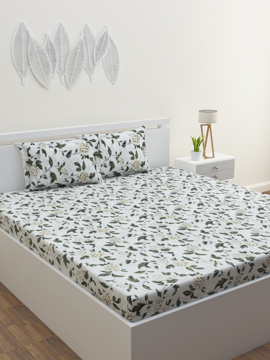 HOME AFFAIRS White & Green Floral Printed 210 TC Cotton King Bedsheet & 2 Pillow Covers
HOME AFFAIRS White & Green Floral Printed 210 TC Cotton King Bedsheet & 2 Pillow Covers