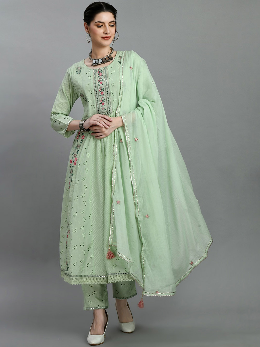 Kurtipedia Floral Embroidered Mirror Work Pure Cotton Kurta With Trousers & Dupatta, Green
Kurtipedia Floral Embroidered Mirror Work Pure Cotton Kurta With Trousers & Dupatta, Green