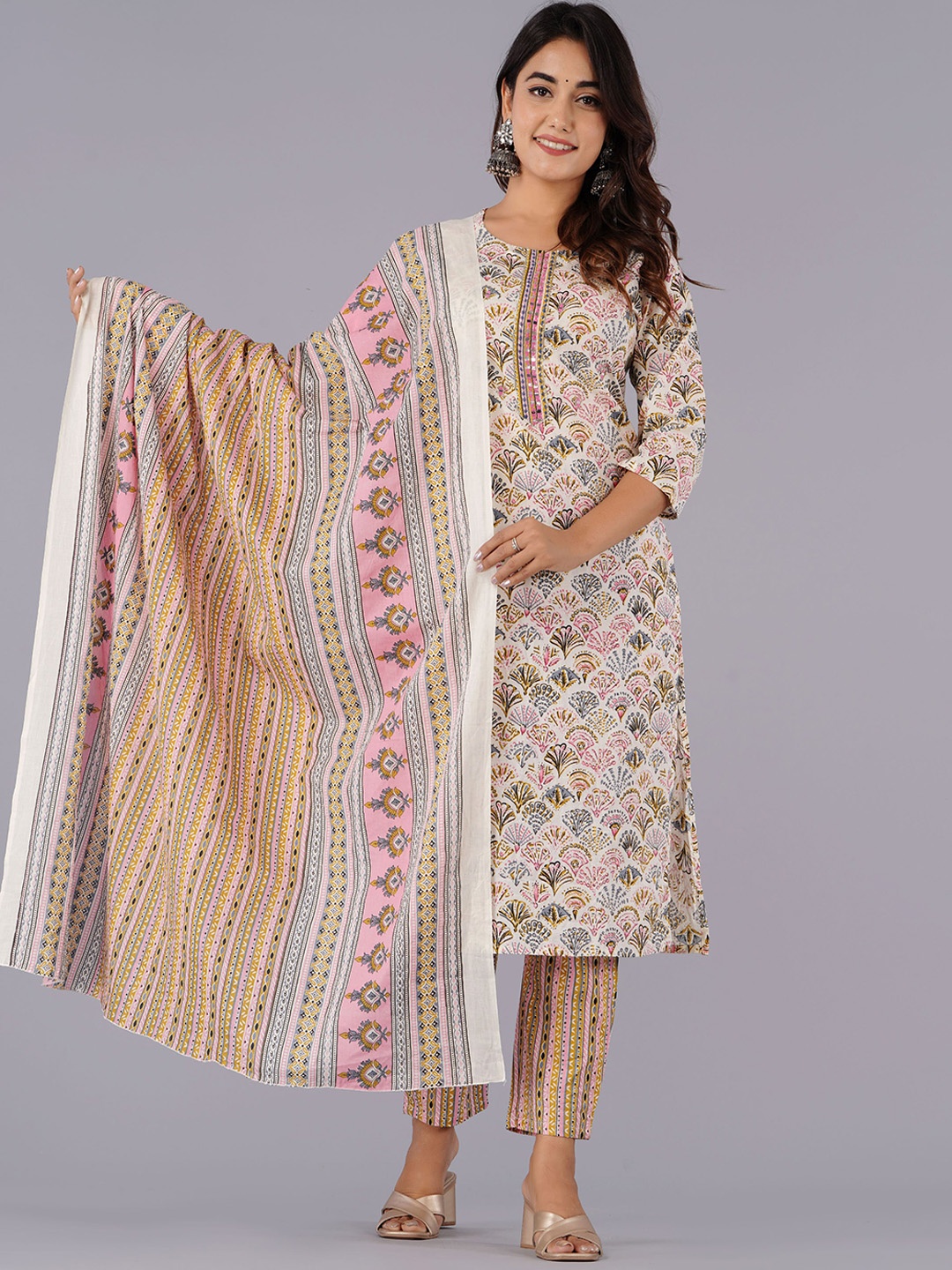 DORIYA Floral Printed Mirror Work Embroidered Straight Kurta & Trousers With Dupatta, Off white
DORIYA Floral Printed Mirror Work Embroidered Straight Kurta & Trousers With Dupatta, Off white