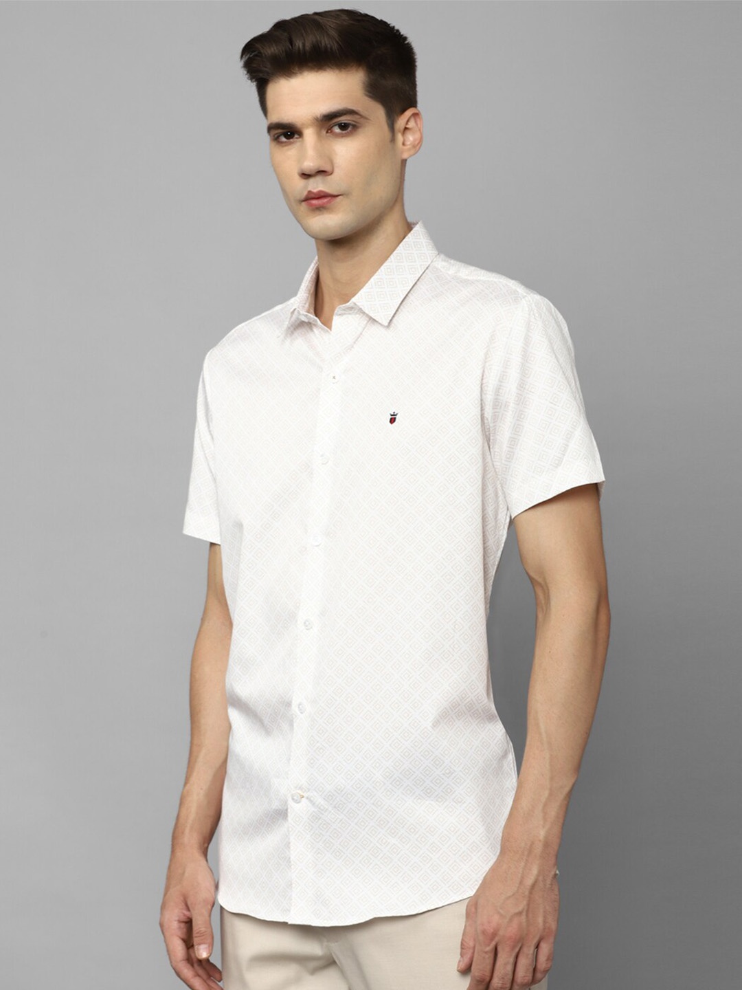 Louis Philippe Sport Slim Fit Geometric Printed Pure Cotton Casual Shirt, Cream
Louis Philippe Sport Slim Fit Geometric Printed Pure Cotton Casual Shirt, Cream
