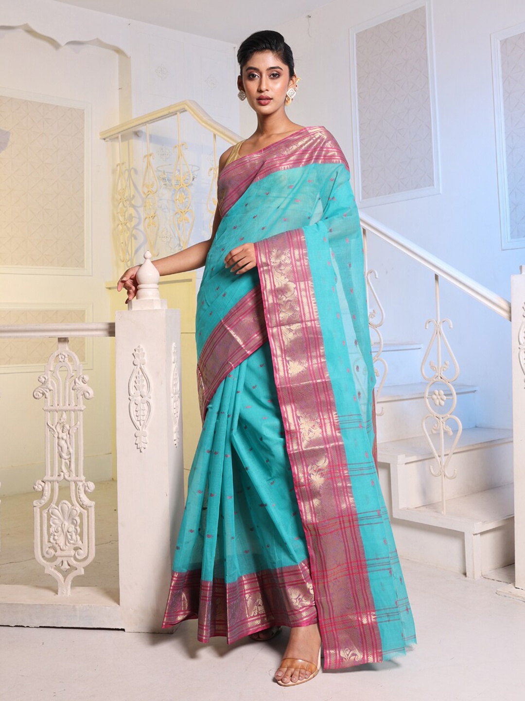 Charukriti Ethnic Woven Design Zari Pure Cotton Taant Handloom Saree, Turquoise blue
Charukriti Ethnic Woven Design Zari Pure Cotton Taant Handloom Saree, Turquoise blue