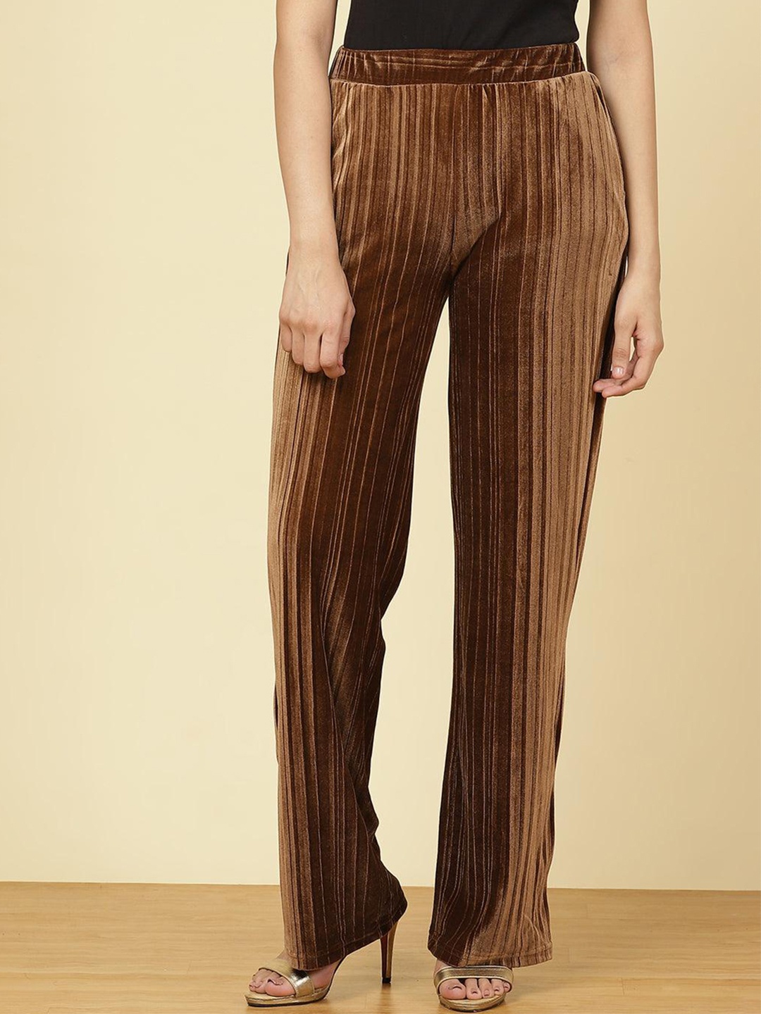 Lakshita Women Striped Smart Straight Fit Mid-Rise Easy Wash Parallel Trousers, Beige
Lakshita Women Striped Smart Straight Fit Mid-Rise Easy Wash Parallel Trousers, Beige