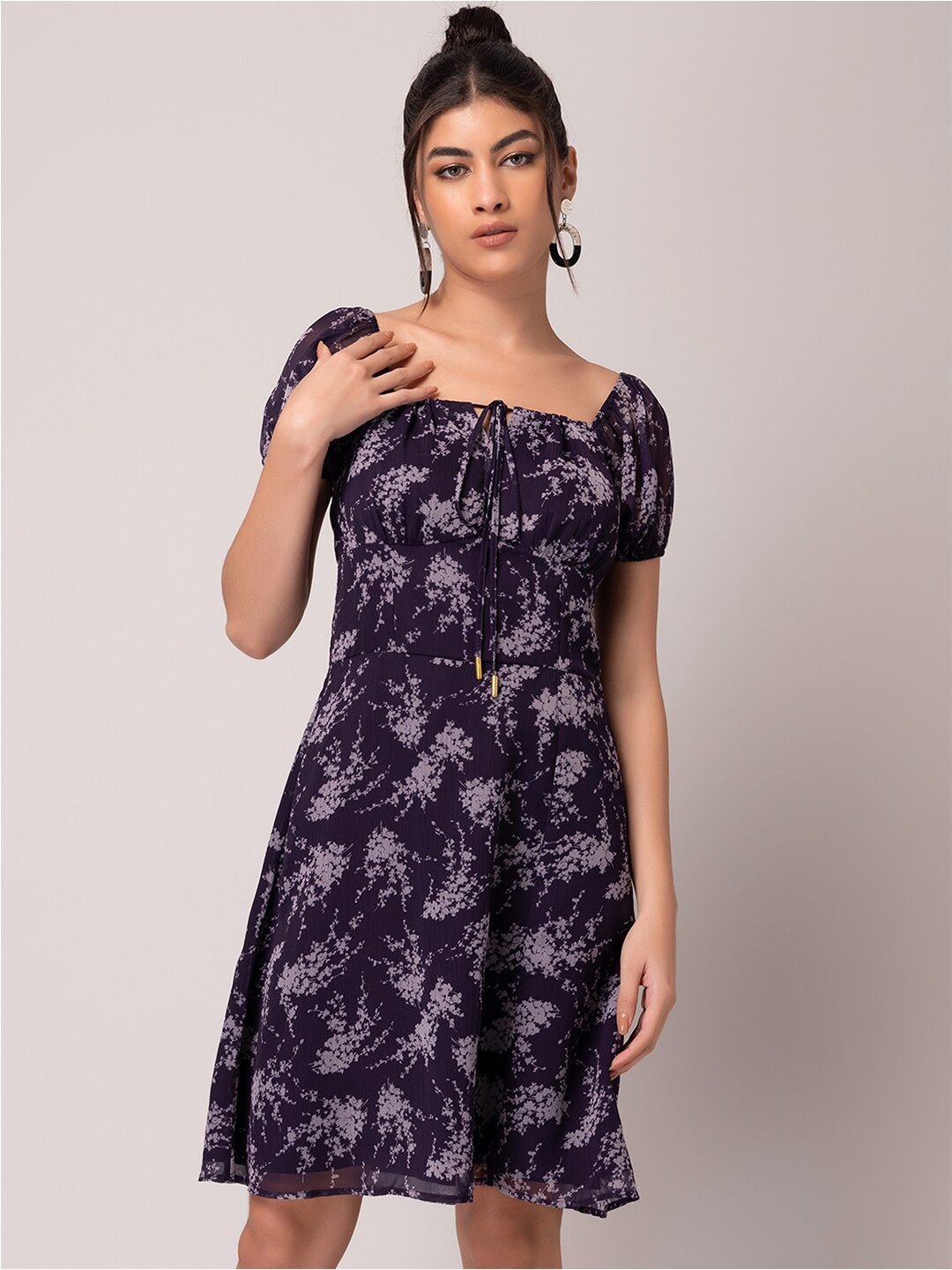 FabAlley Purple & White Abstract Printed Tie-Up Neck Puff Sleeve Fit & Flare Dress, Violet
FabAlley Purple & White Abstract Printed Tie-Up Neck Puff Sleeve Fit & Flare Dress, Violet