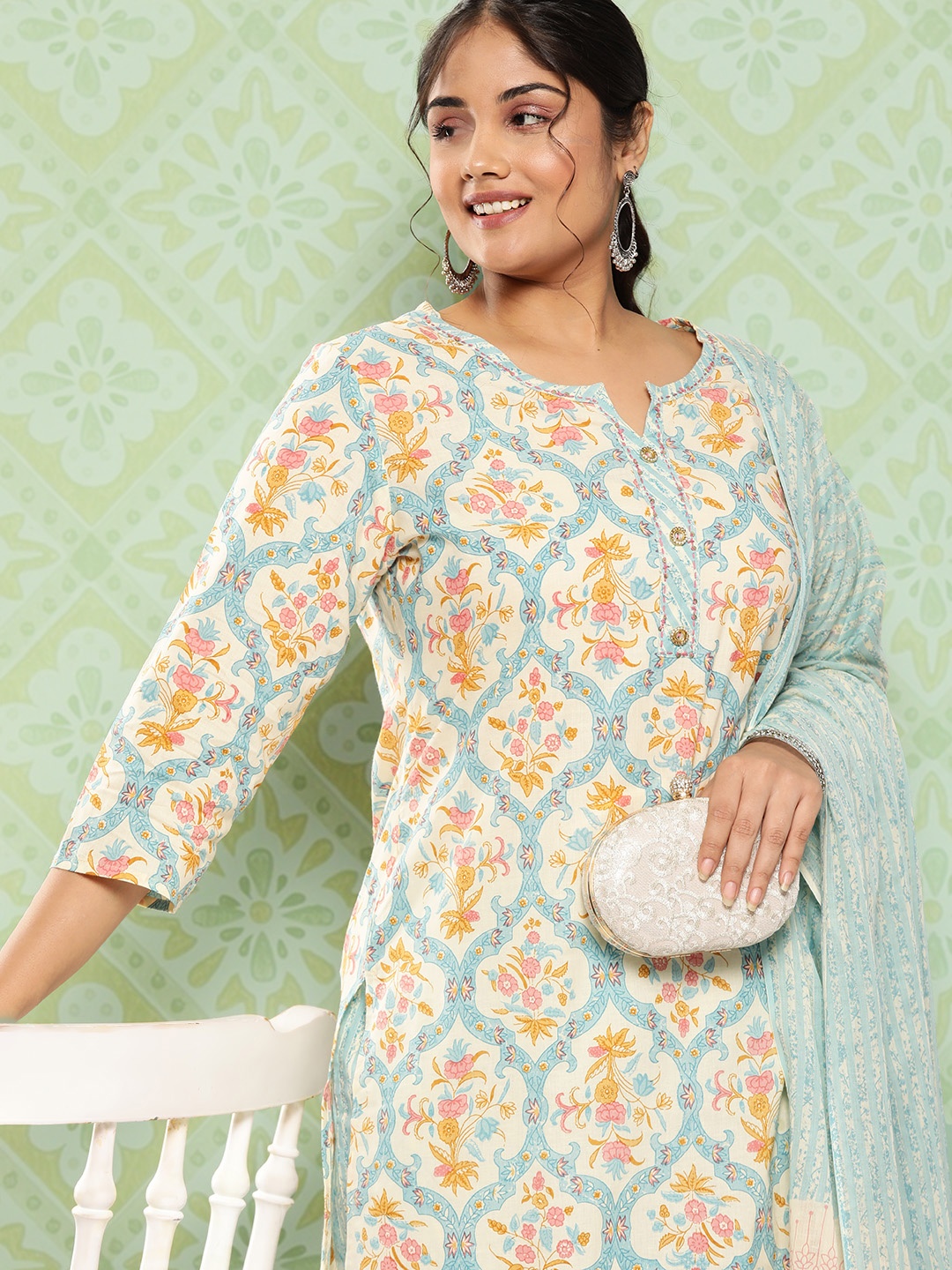 Yufta Plus Size Floral Printed Kantha Work Pure Cotton Kurta with Trousers & Dupatta, Blue
Yufta Plus Size Floral Printed Kantha Work Pure Cotton Kurta with Trousers & Dupatta, Blue
