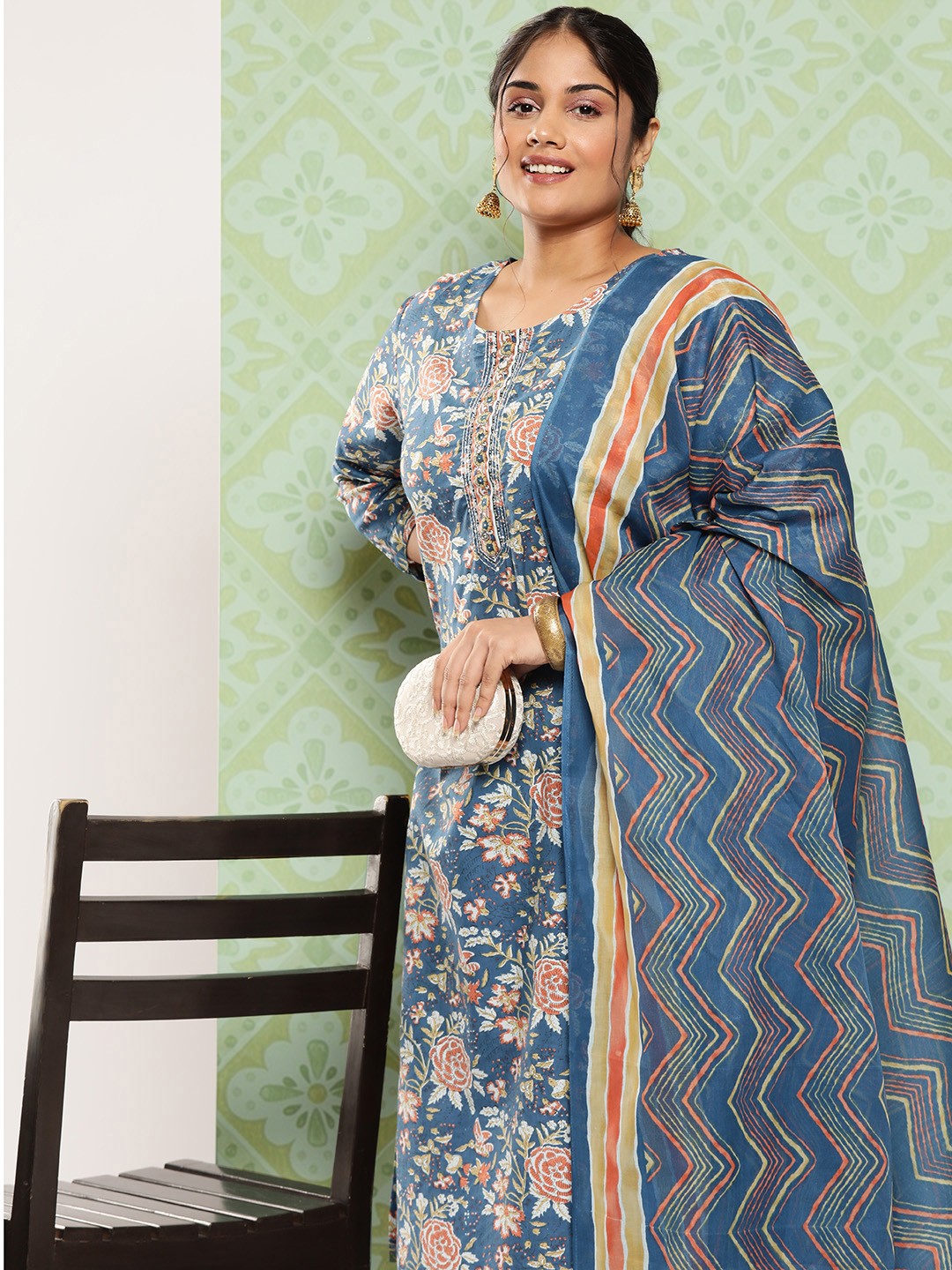 Yufta Plus Size Floral Printed Regular Pure Cotton Kurta with Trousers & Dupatta, Blue
Yufta Plus Size Floral Printed Regular Pure Cotton Kurta with Trousers & Dupatta, Blue
