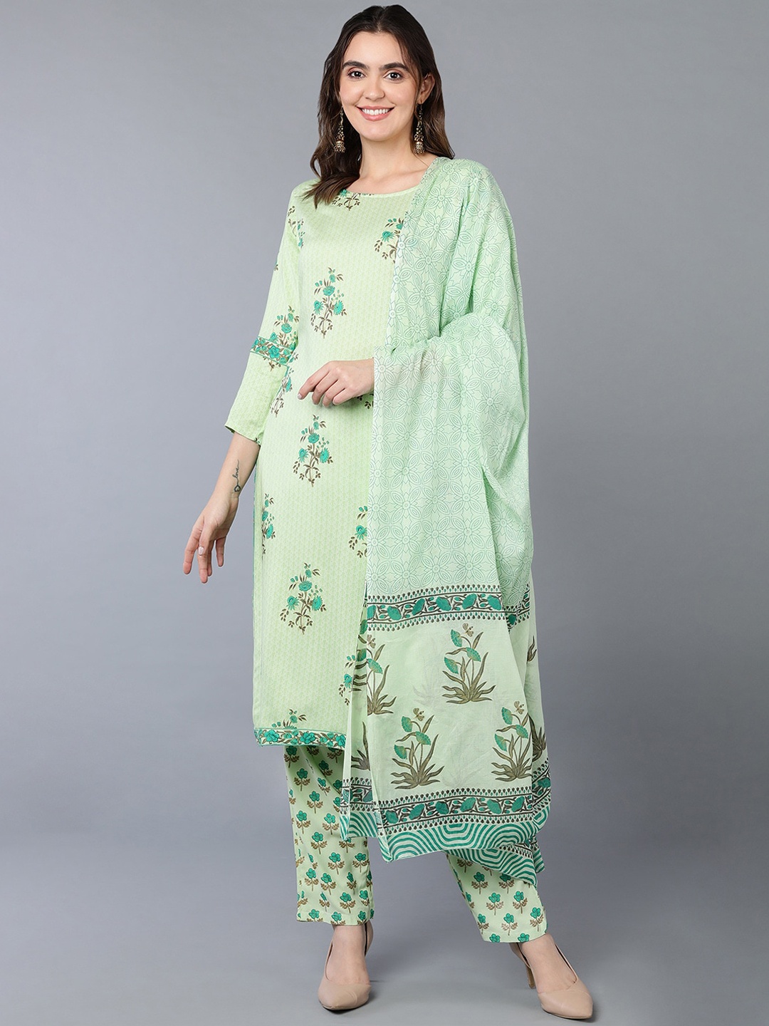 AHIKA Green & Brown Floral Printed Pure Cotton Straight Kurta & Trousers With Dupatta
AHIKA Green & Brown Floral Printed Pure Cotton Straight Kurta & Trousers With Dupatta