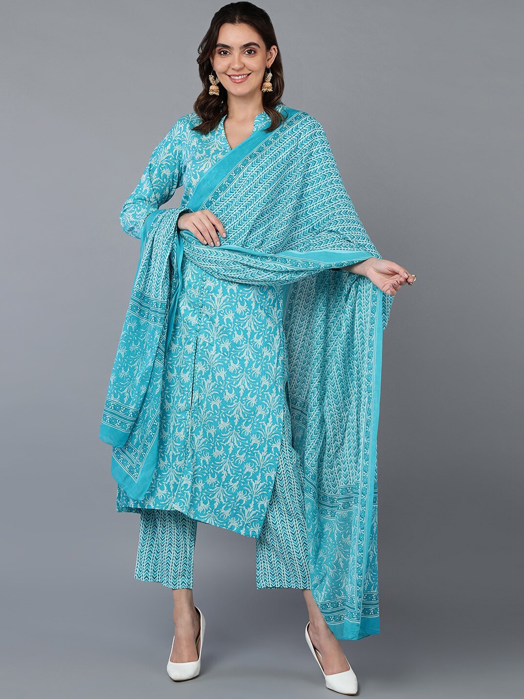 AHIKA Turquoise Blue Ethnic Motifs Printed Pure Cotton Kurta with Trousers & Dupatta
AHIKA Turquoise Blue Ethnic Motifs Printed Pure Cotton Kurta with Trousers & Dupatta