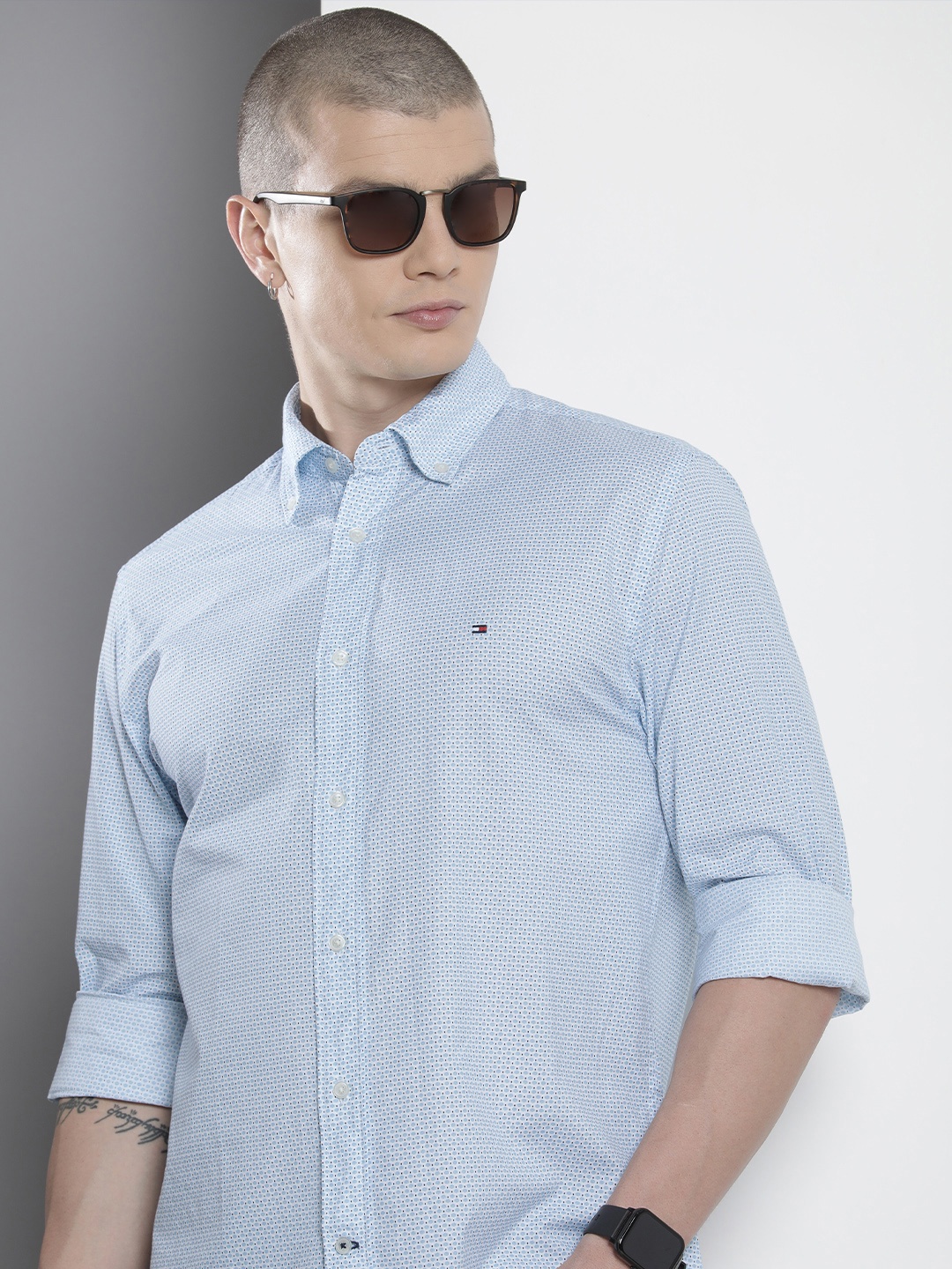 Tommy Hilfiger Pure Cotton Geometric Printed Button-Down Collar Regular Fit Casual Shirt, Blue
Tommy Hilfiger Pure Cotton Geometric Printed Button-Down Collar Regular Fit Casual Shirt, Blue