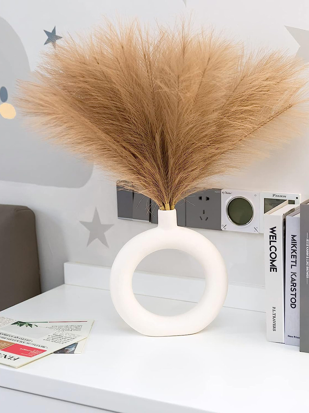 BS AMOR Brown 3 Pieces Pampas Grass Artificial Flowers
BS AMOR Brown 3 Pieces Pampas Grass Artificial Flowers