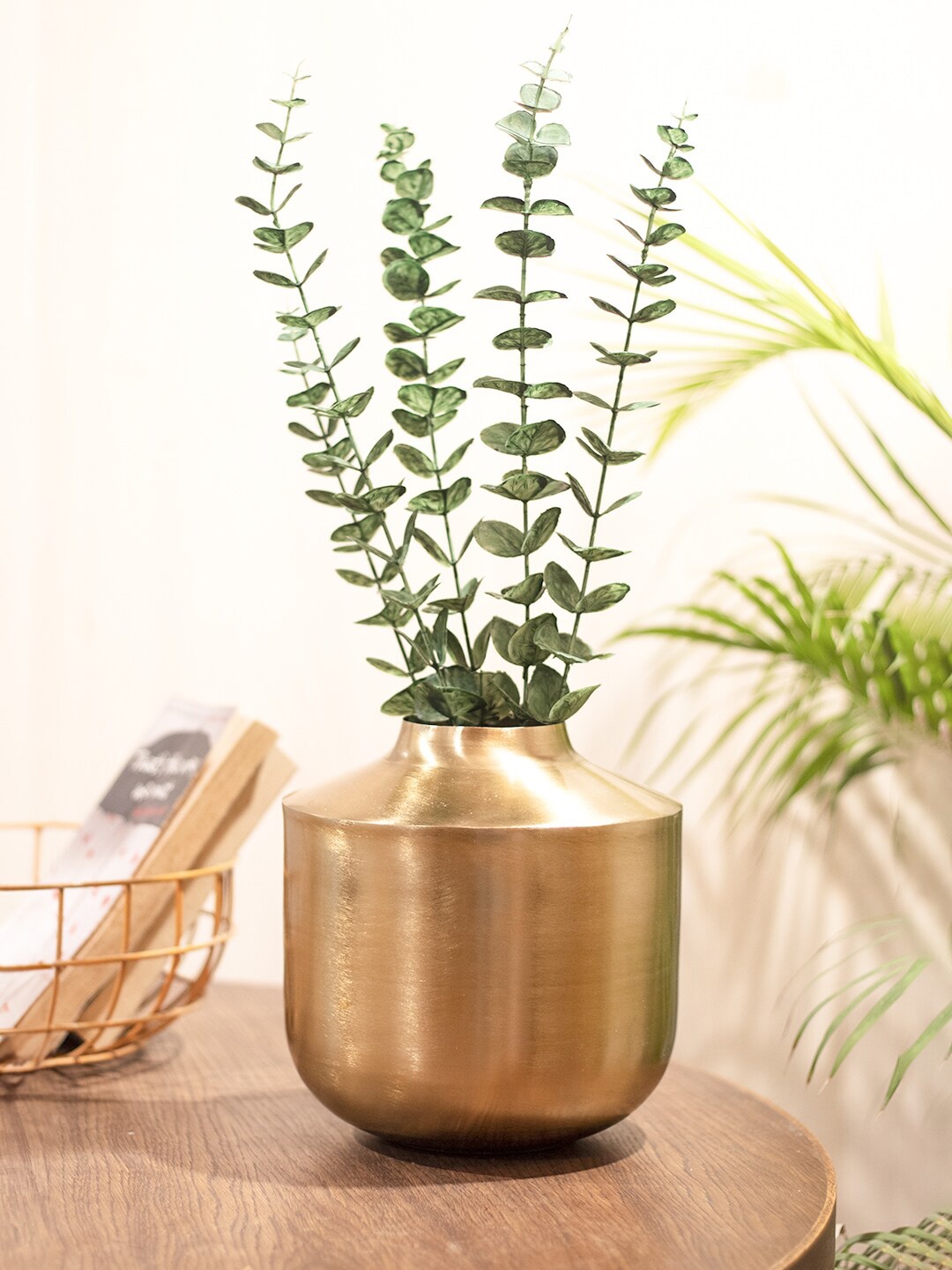 MARKET99 Gold Toned Iron Flower Holder Vase