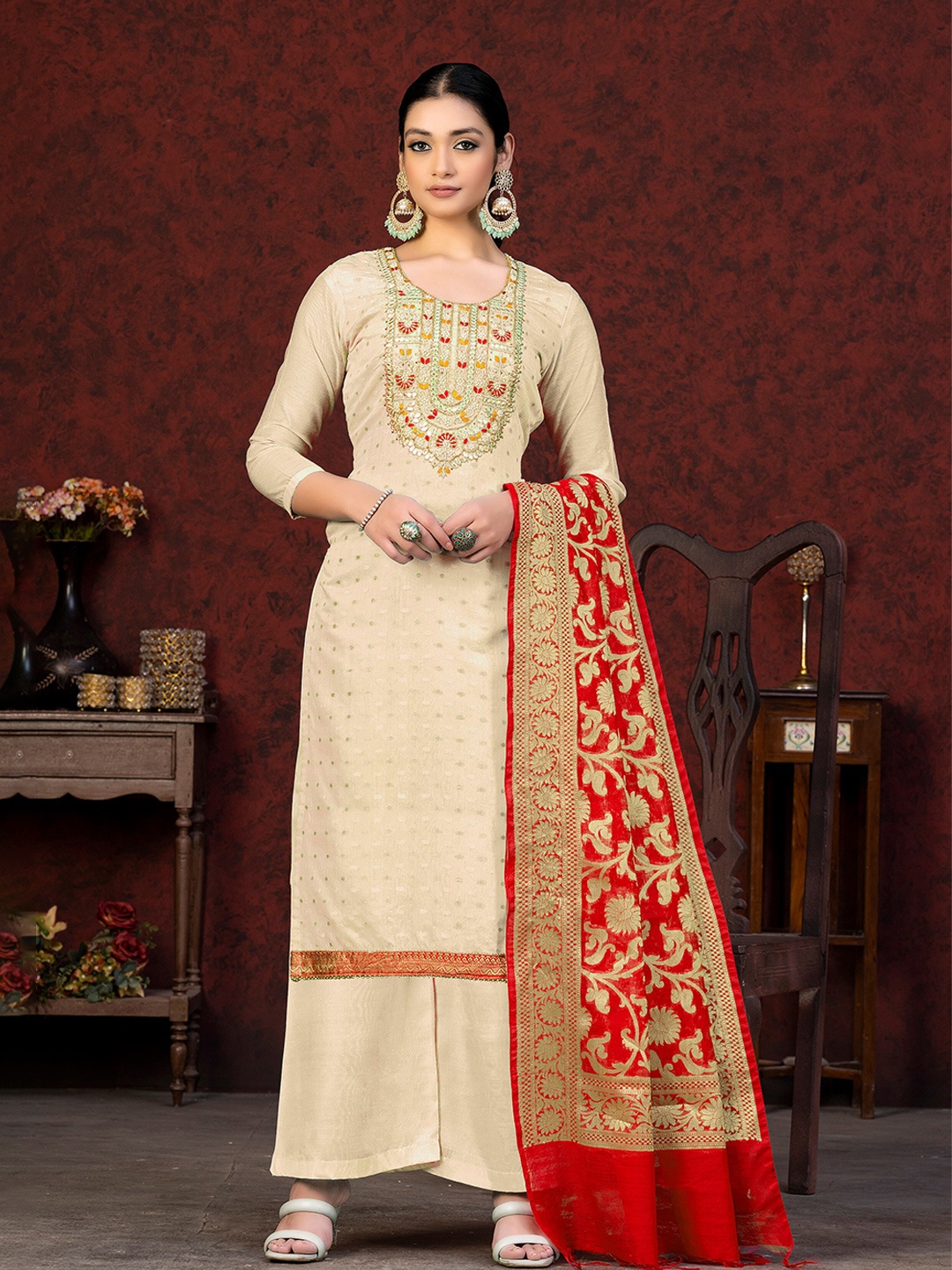 SHADOW & SAINING Ethnic Motifs Embroidered Mirror Work Unstitched Dress Material, Beige
SHADOW & SAINING Ethnic Motifs Embroidered Mirror Work Unstitched Dress Material, Beige