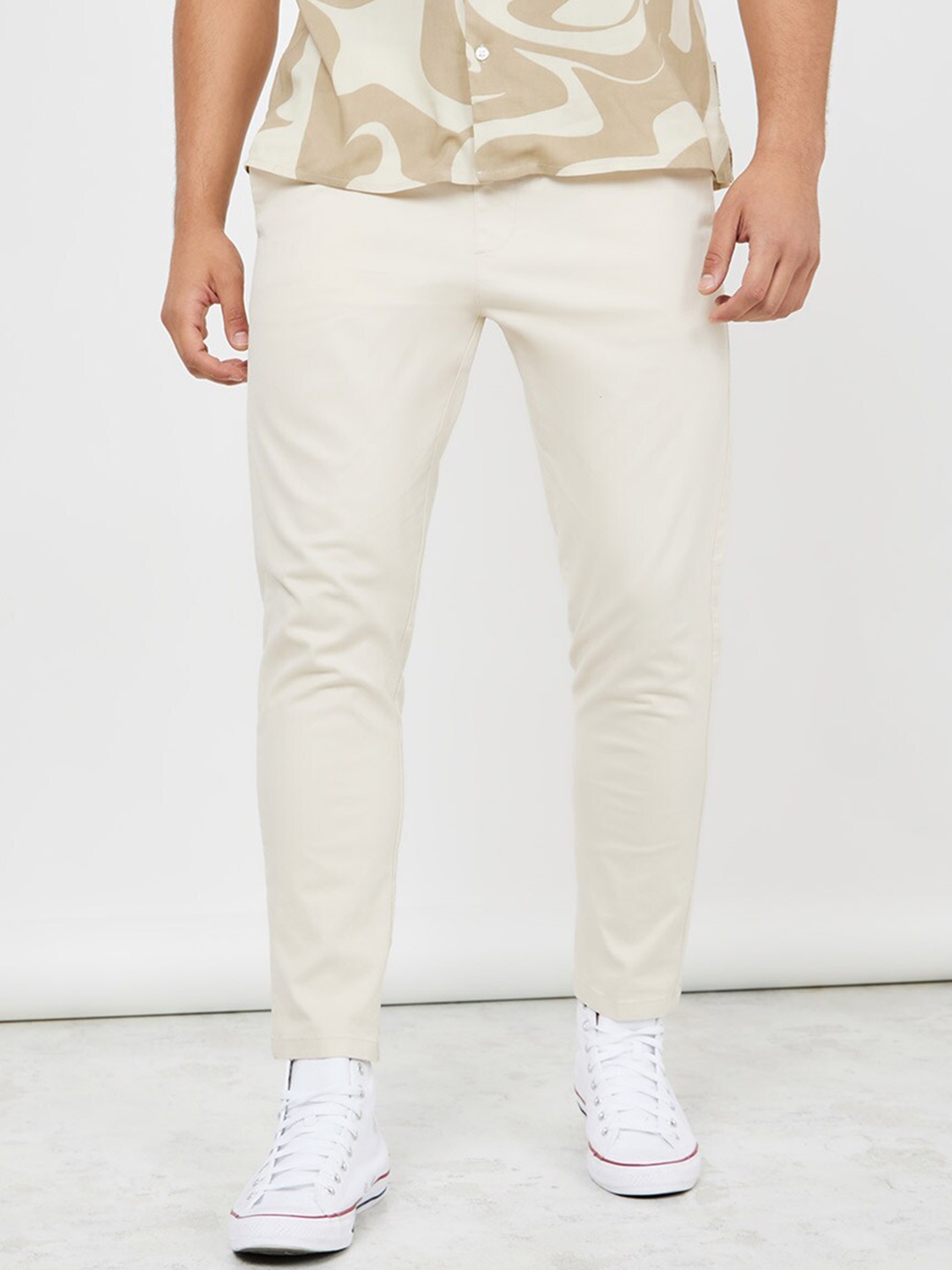 Styli Men Beige Mid-Rise Slim-Fit Pure Cotton Trousers
