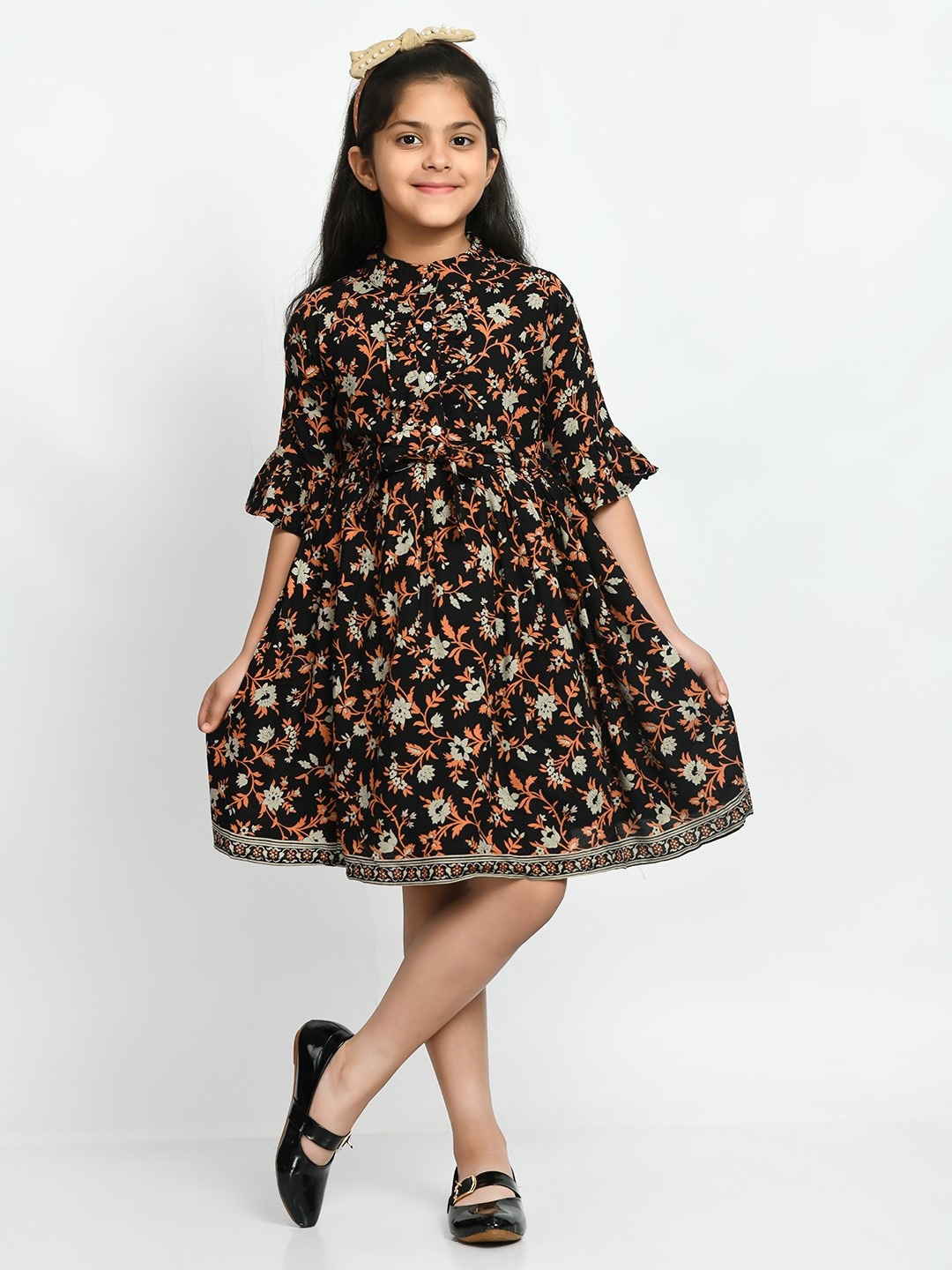 Bella Moda Girls Floral Printed Mandarin Collar Bell Sleeves Pure Cotton Fit & Flare Dress, Black
Bella Moda Girls Floral Printed Mandarin Collar Bell Sleeves Pure Cotton Fit & Flare Dress, Black