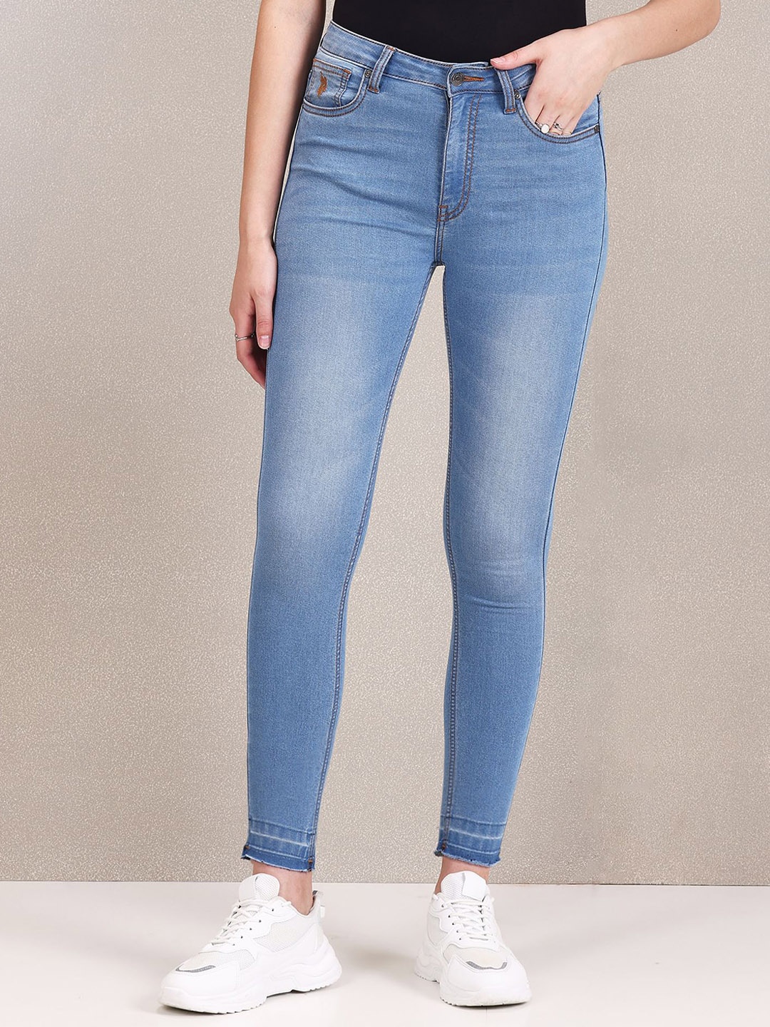 U.S. Polo Assn. Women Super Skinny Fit Clean Look High-Rise Heavy Fade Stretchable Jeans, Blue
U.S. Polo Assn. Women Super Skinny Fit Clean Look High-Rise Heavy Fade Stretchable Jeans, Blue