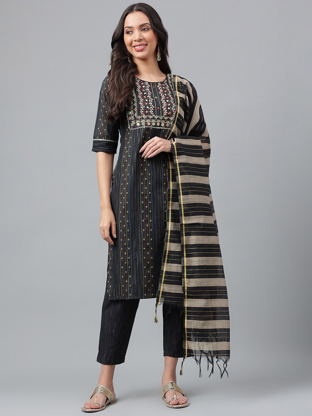 misbis Ethnic Motifs Embroidered Pure Cotton Kurta With Trousers & With Dupatta, Black
misbis Ethnic Motifs Embroidered Pure Cotton Kurta With Trousers & With Dupatta, Black