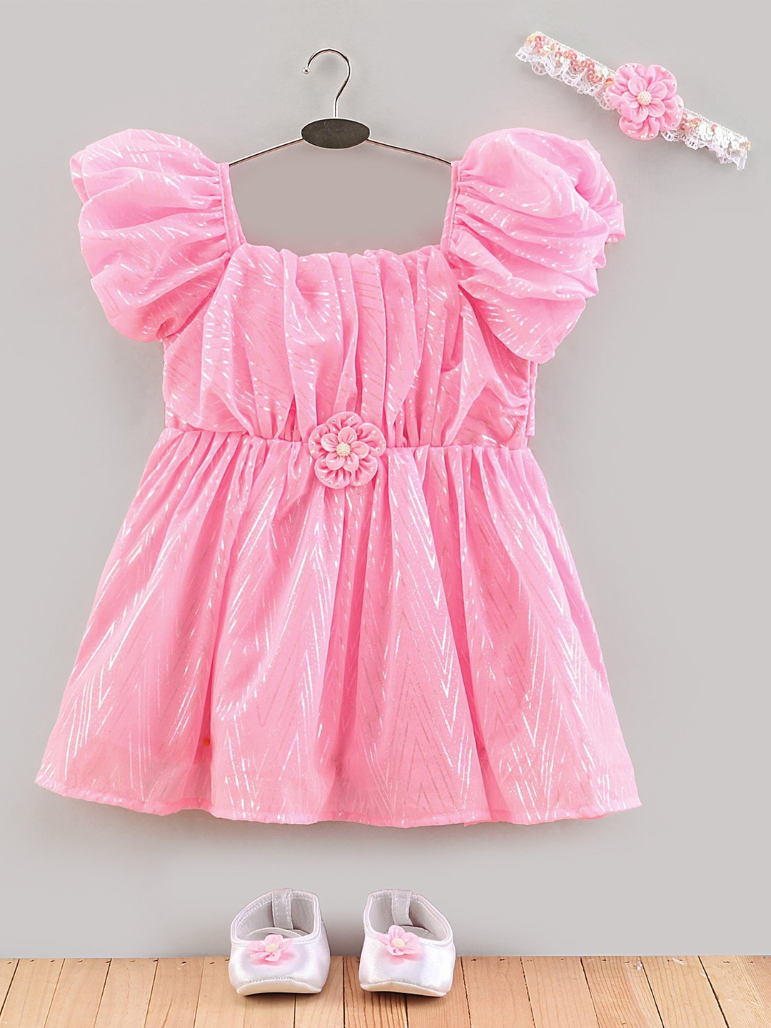 Enfance Girls Self Design Puff Sleeves Fit & Flare Dress with Hairband & Shoes, Pink
Enfance Girls Self Design Puff Sleeves Fit & Flare Dress with Hairband & Shoes, Pink