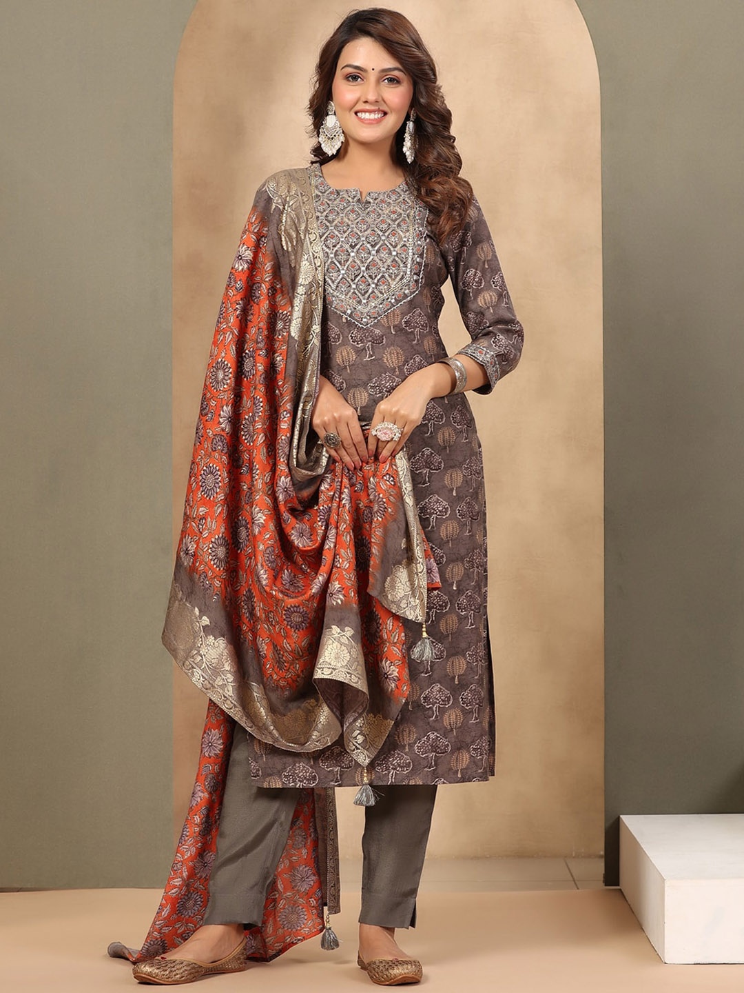 PIROH Ethnic Motifs Foil Printed Mirror Detail Pure Cotton Kurta & Trousers With Dupatta, Orange
PIROH Ethnic Motifs Foil Printed Mirror Detail Pure Cotton Kurta & Trousers With Dupatta, Orange
