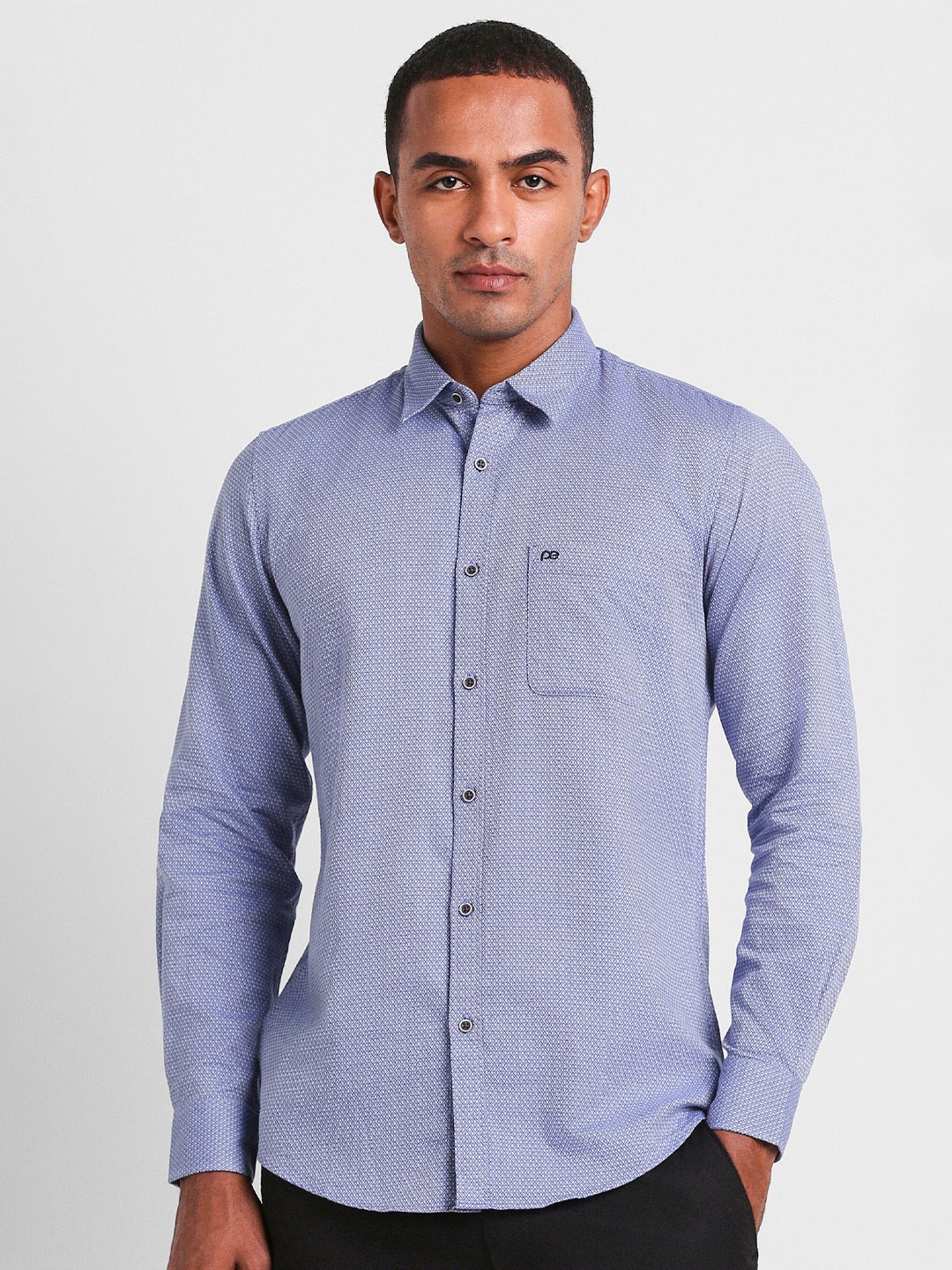 Peter England Casuals Geometric Printed Checked Pure Cotton Slim Fit Casual Shirt, Blue
Peter England Casuals Geometric Printed Checked Pure Cotton Slim Fit Casual Shirt, Blue