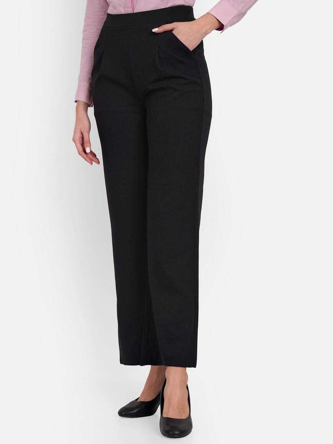 Next One Women Tailored Loose Fit High-Rise Easy Wash Pleated Formal Trousers, Black
Next One Women Tailored Loose Fit High-Rise Easy Wash Pleated Formal Trousers, Black