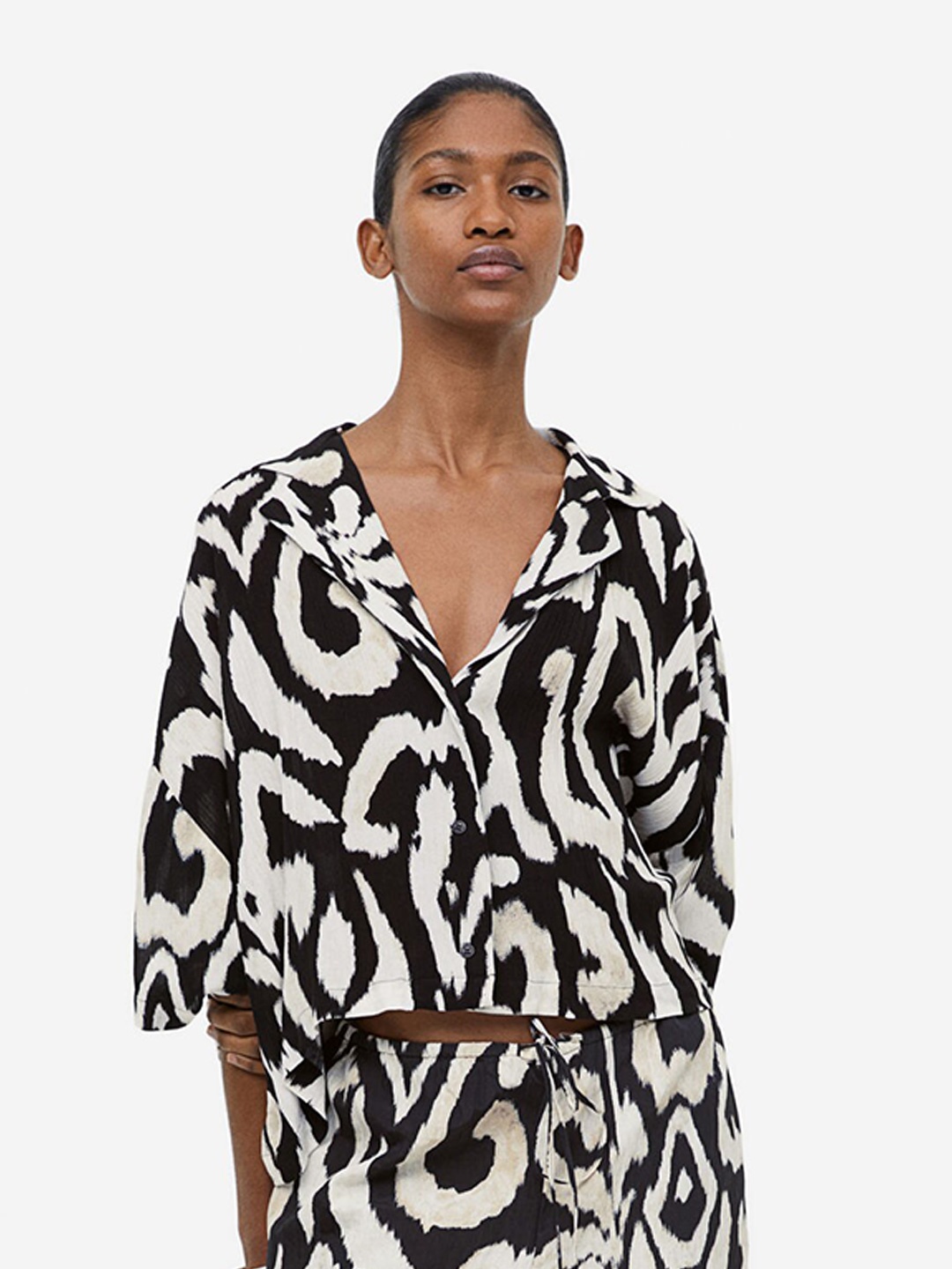 H&M Oversized Resort shirt, Black