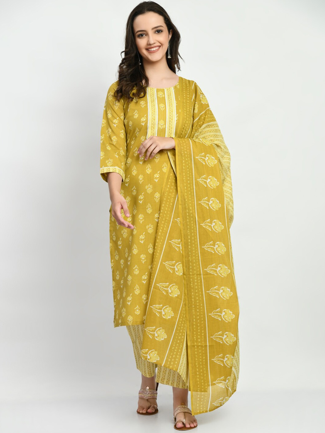 Akshatani Floral Printed Regular Pure Cotton Kurta with Trousers & With Dupatta, Mustard
Akshatani Floral Printed Regular Pure Cotton Kurta with Trousers & With Dupatta, Mustard