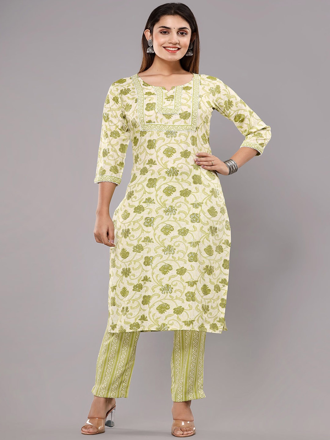 gvs shoppe Floral Printed Gotta Patti Detail Pure Cotton Kurta with Trousers, Green
gvs shoppe Floral Printed Gotta Patti Detail Pure Cotton Kurta with Trousers, Green