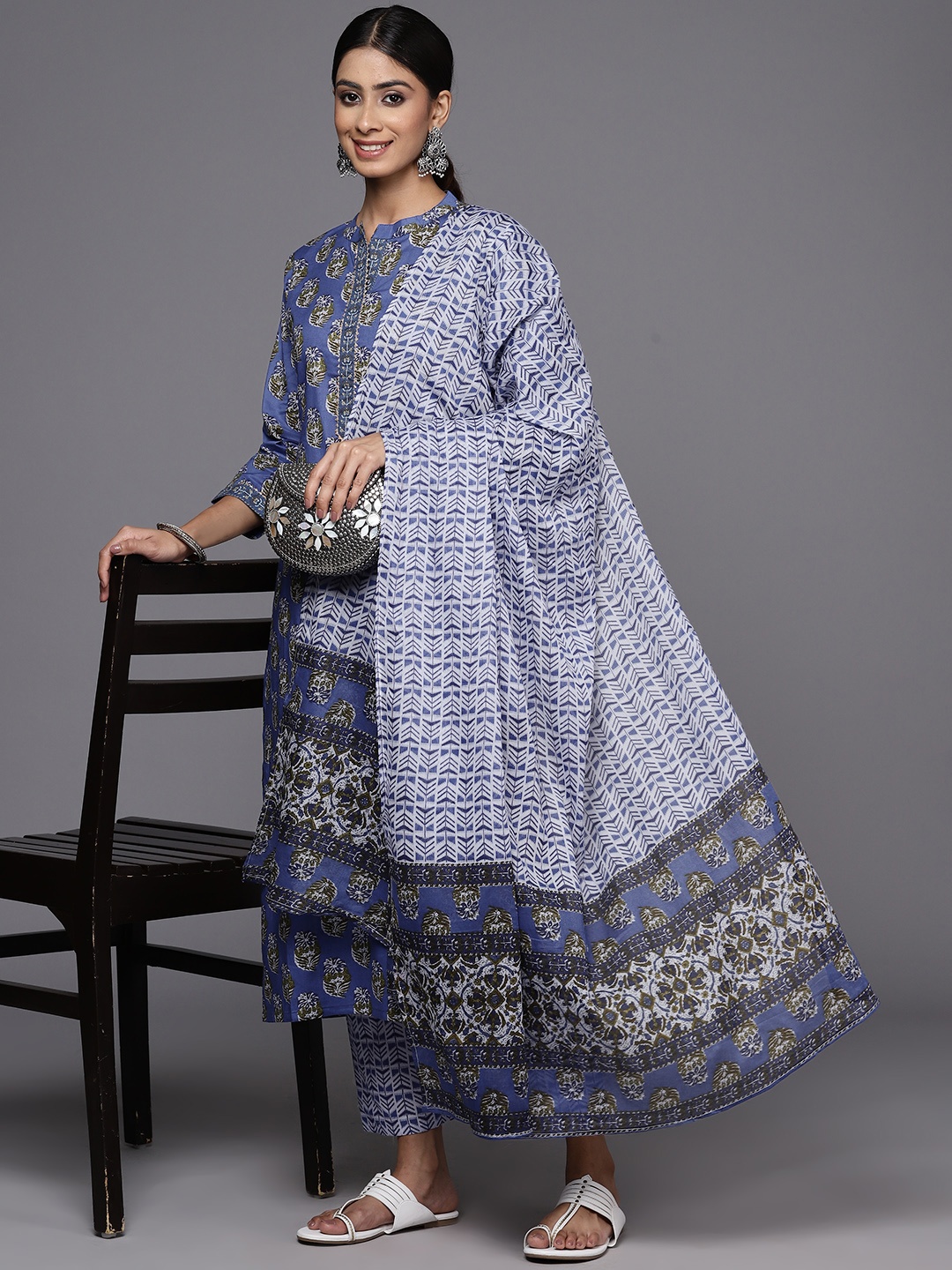 Libas Women Floral Printed Gotta Patti Pure Cotton Kurta with Trousers & With Dupatta, Blue
Libas Women Floral Printed Gotta Patti Pure Cotton Kurta with Trousers & With Dupatta, Blue