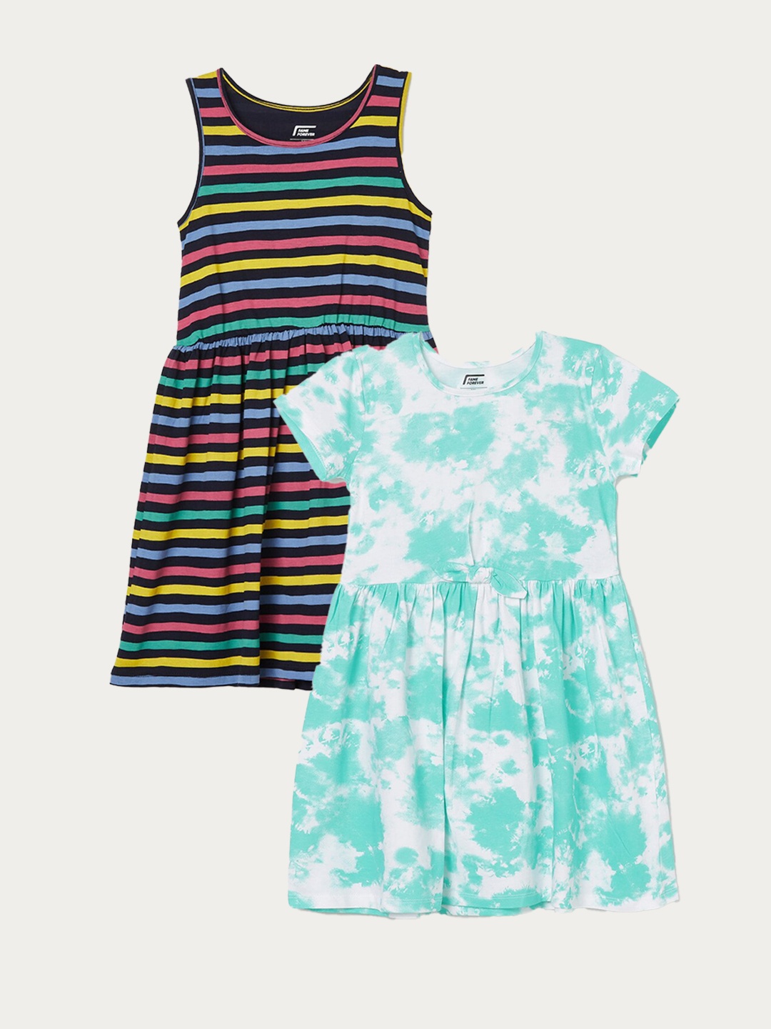 Fame Forever by Lifestyle Girls Pack Of 2 Printed Cotton Fit & Flare Dress, Navy blue
Fame Forever by Lifestyle Girls Pack Of 2 Printed Cotton Fit & Flare Dress, Navy blue